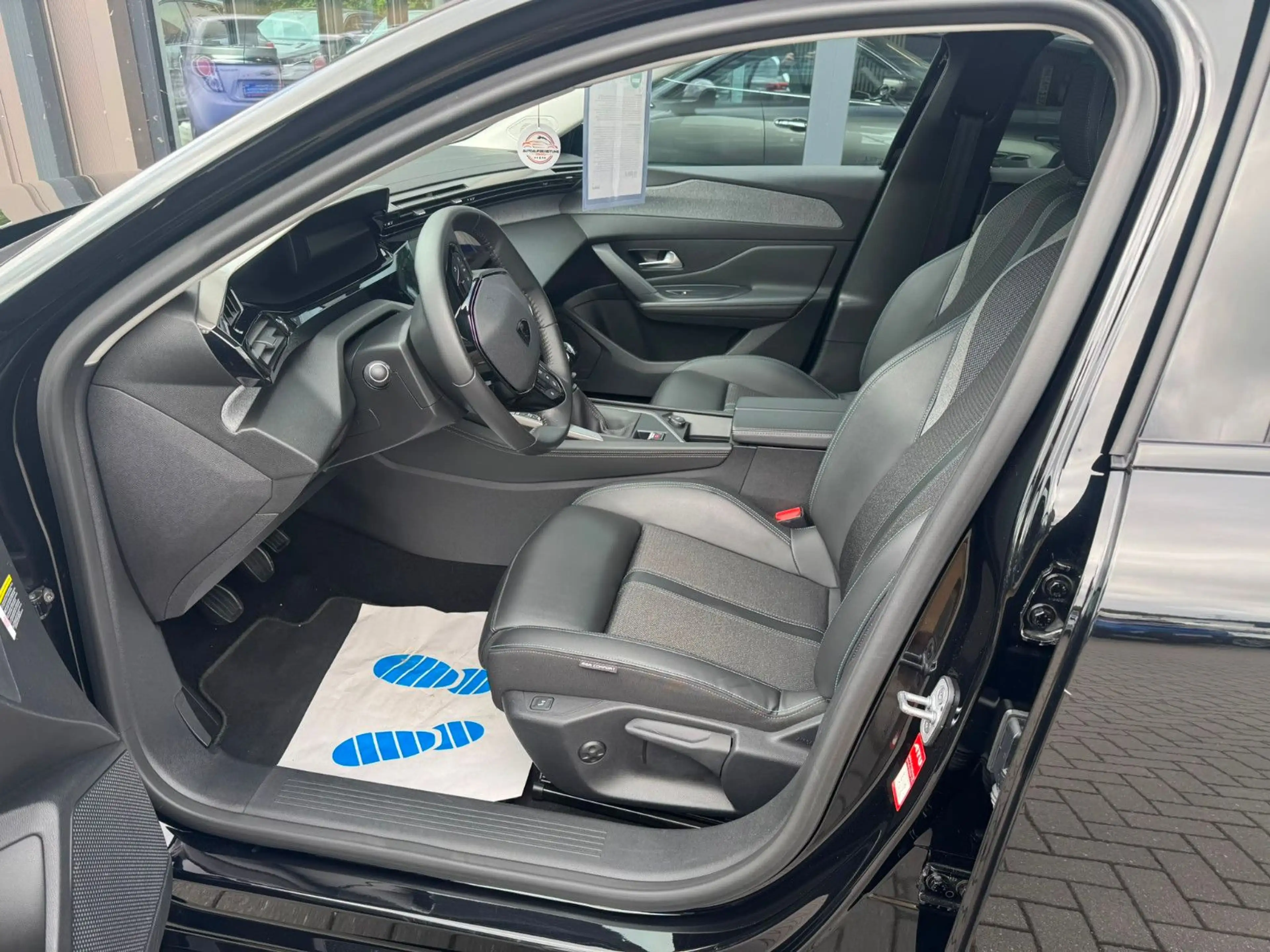 Peugeot 308 SW 1.5HDI Allure Pack*LED*NAVI*KAMERA* — photo 11