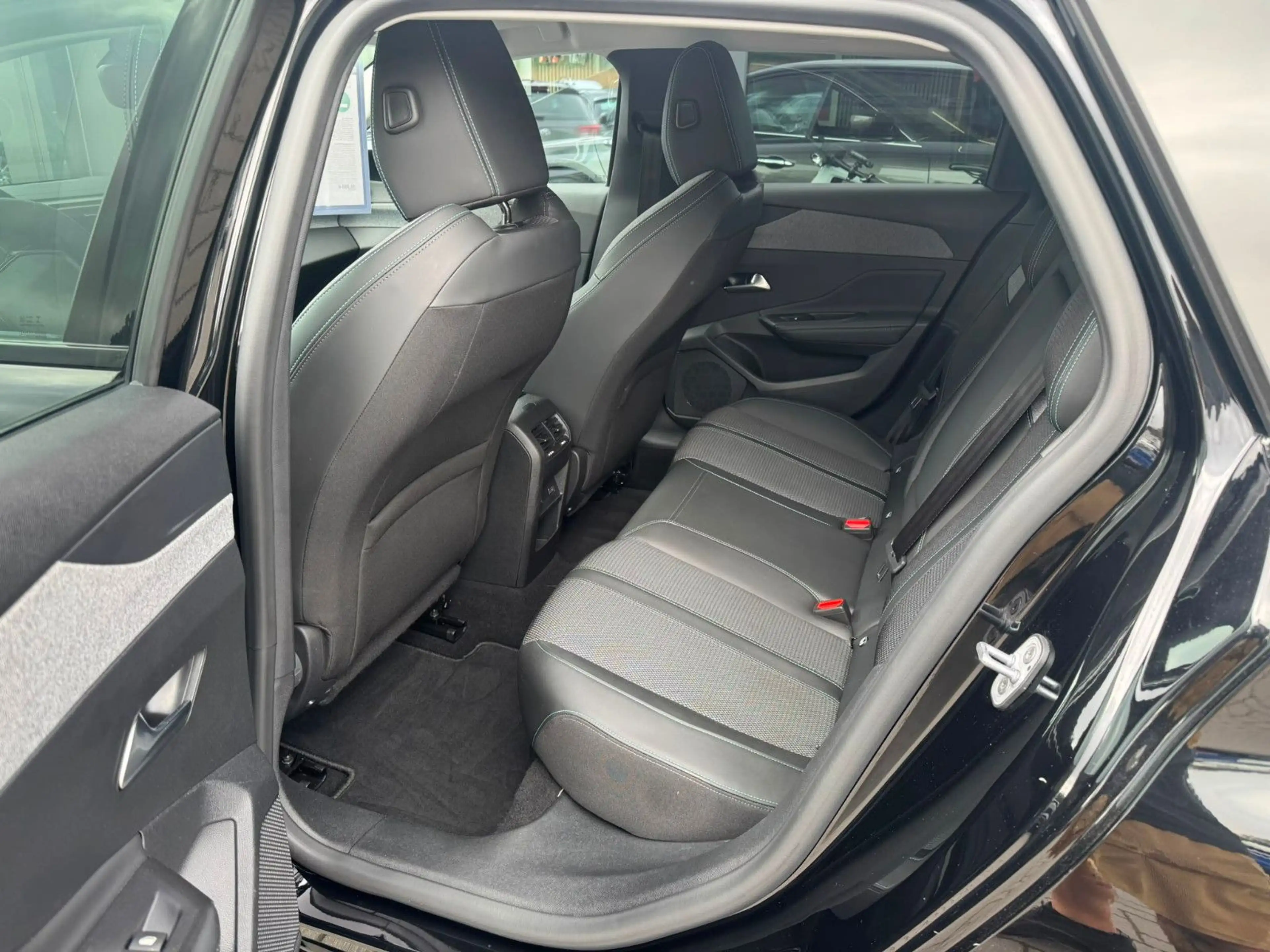 Peugeot 308 SW 1.5HDI Allure Pack*LED*NAVI*KAMERA* — photo 9