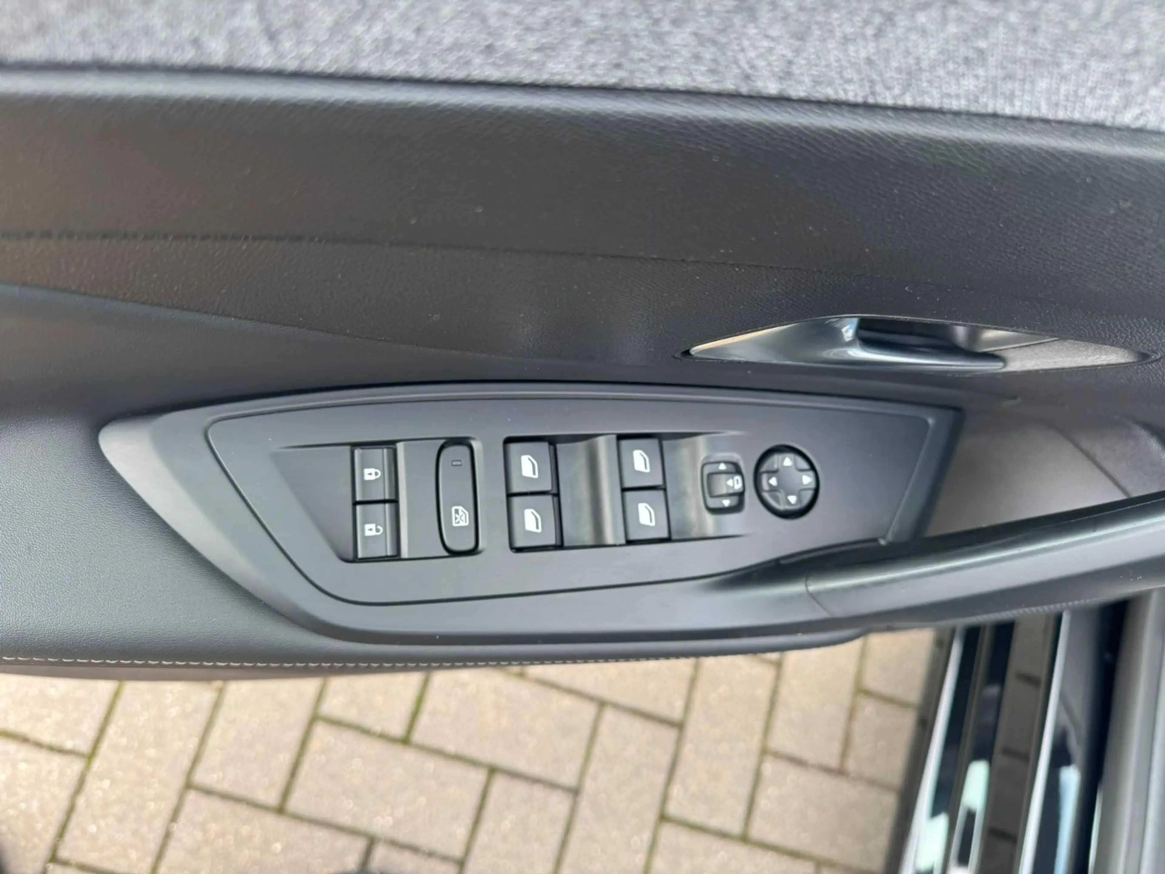 Peugeot 308 SW 1.5HDI Allure Pack*LED*NAVI*KAMERA* — photo 12