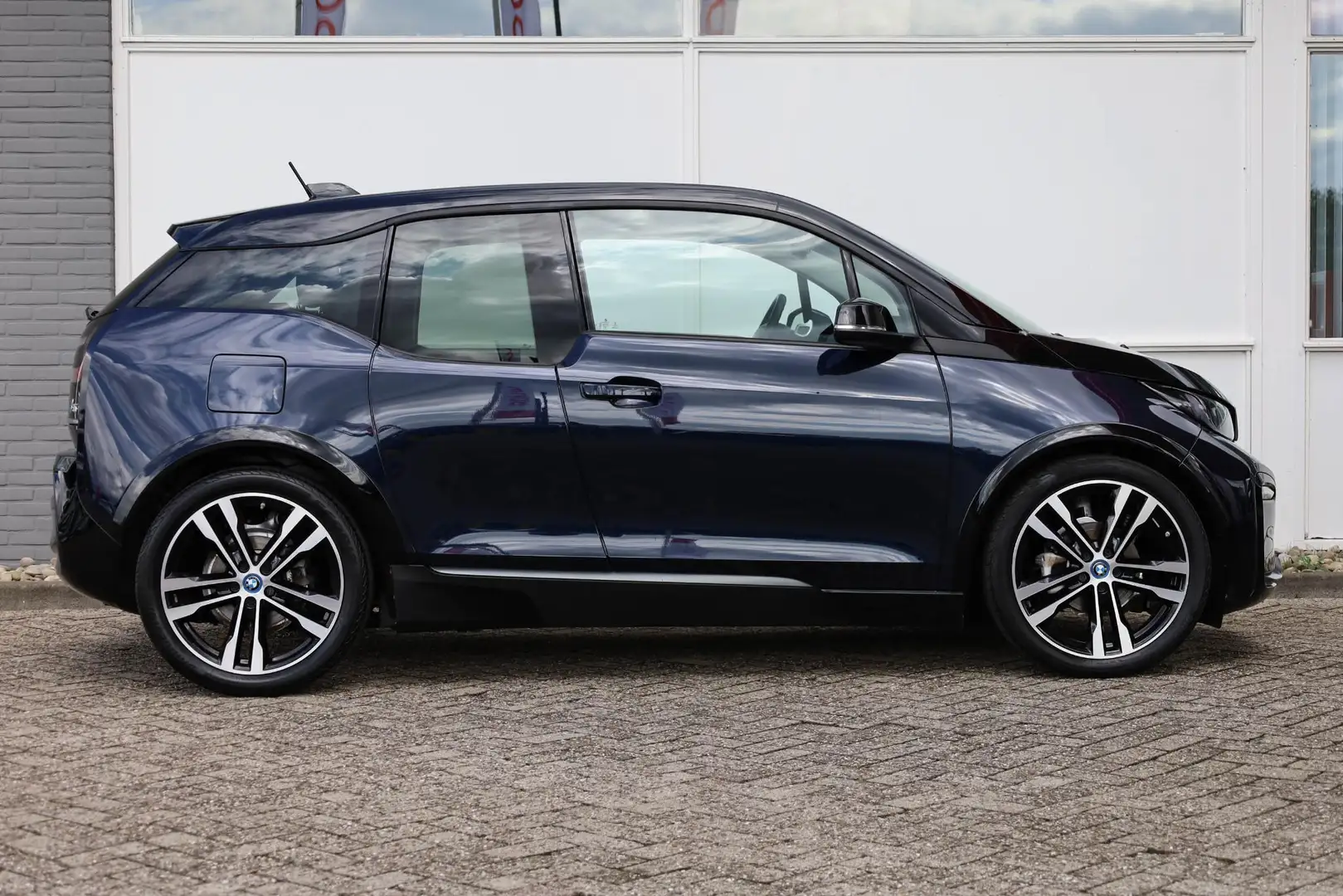 BMW i3 184pk S Executive Edition 120Ah 42 kWh | SoH 93% | Blauw - 2
