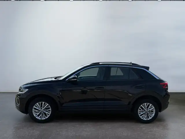 Volkswagen T-Roc view 3