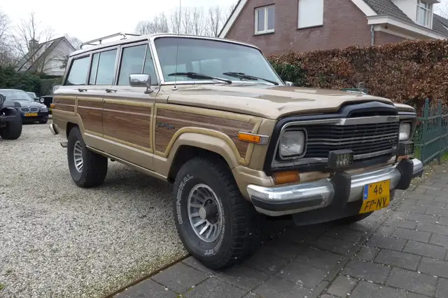 Jeep Wagoneer 5.9 V8 Limited Wagon Belasting en APK vrij