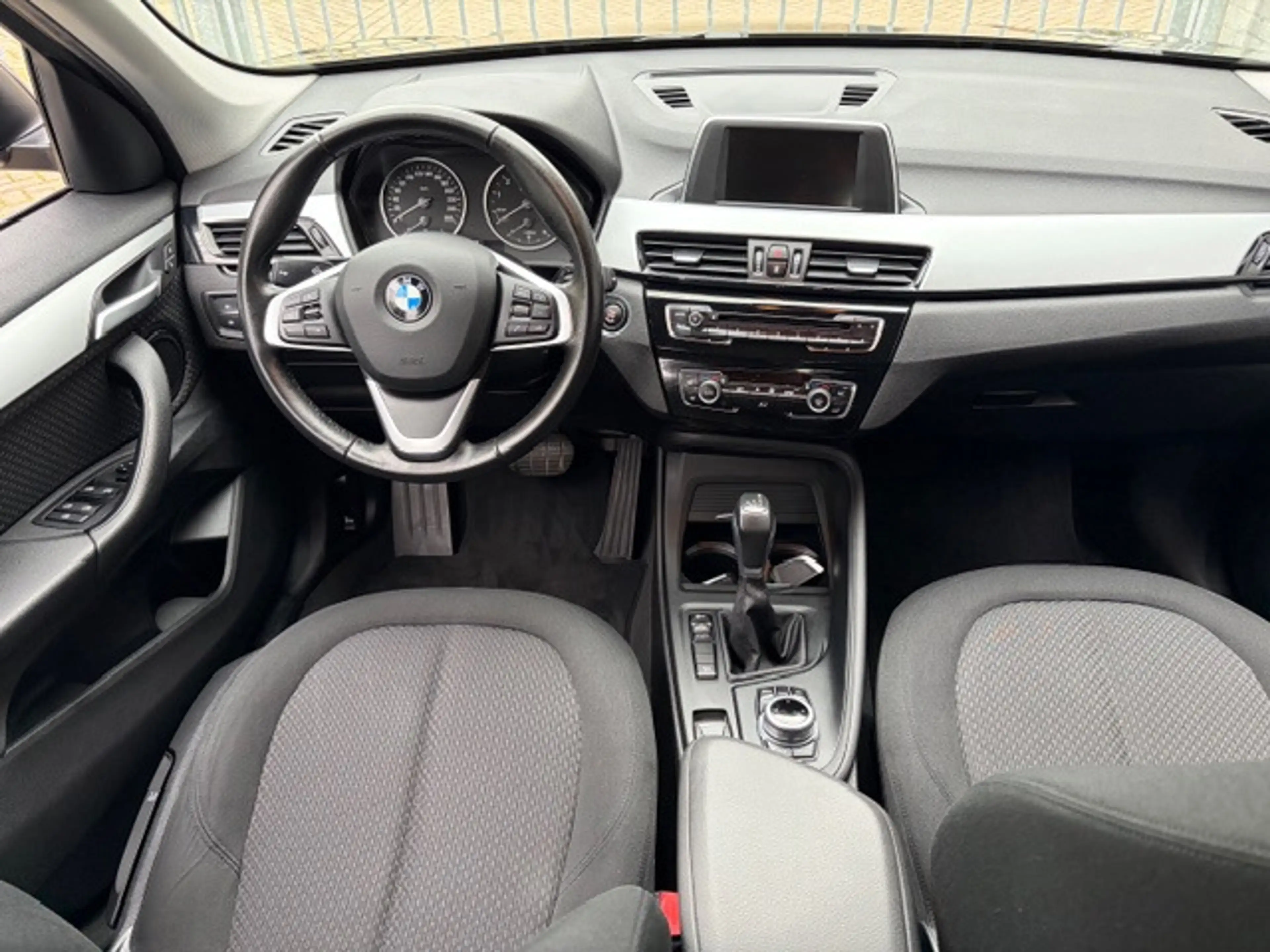 BMW X1 XDrive20i Centennial Executive Automaat — photo 9
