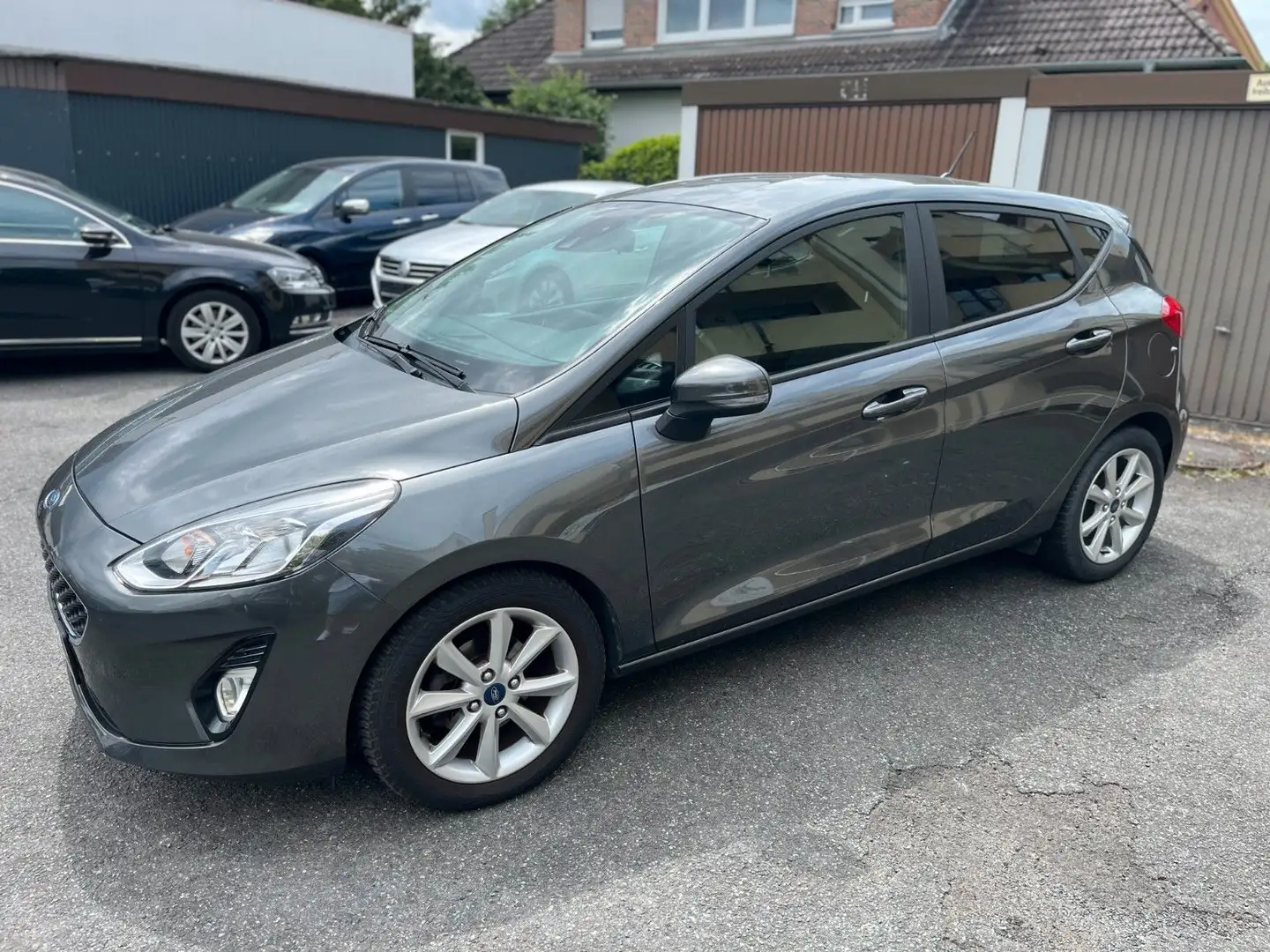 Ford Fiesta Cool & Connect*1.Hd*SHZ*PDC*Klimaaut*Top* Grijs - 1