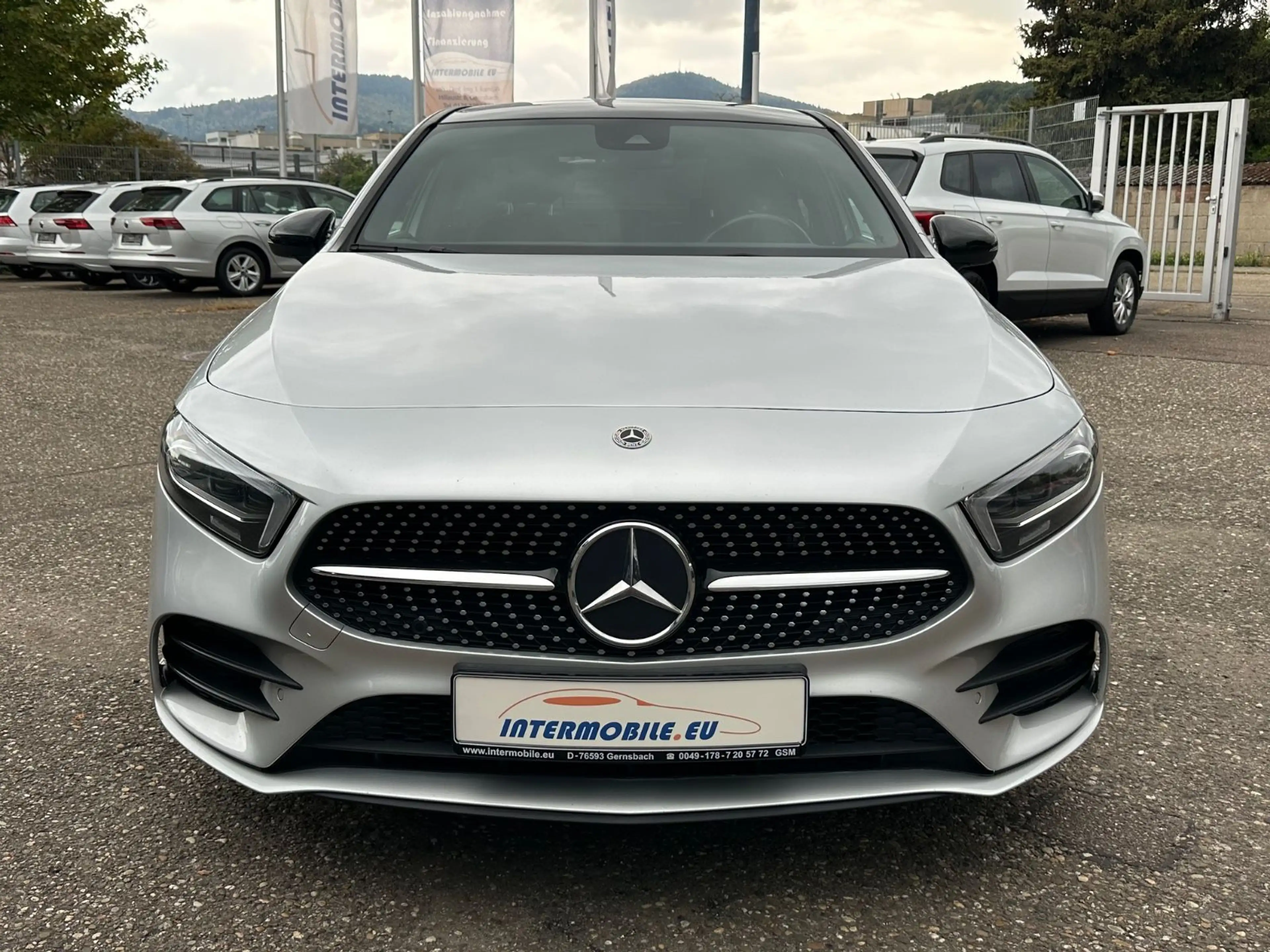 Mercedes-Benz A 250 e Lim. DCT HYBRID AMG LED PANO AMBIENTE CAM — photo 2