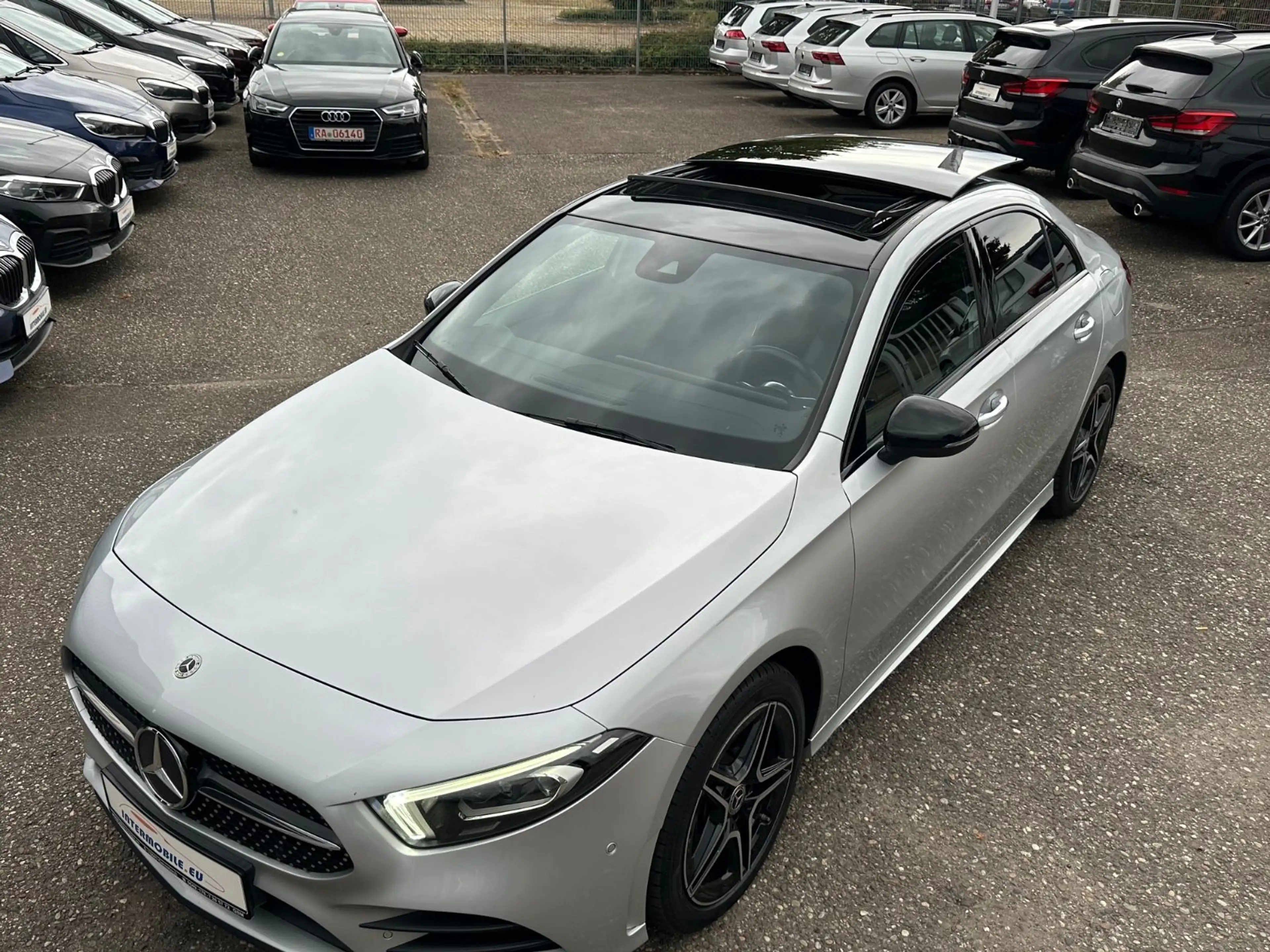 Mercedes-Benz A 250 e Lim. DCT HYBRID AMG LED PANO AMBIENTE CAM — photo 9
