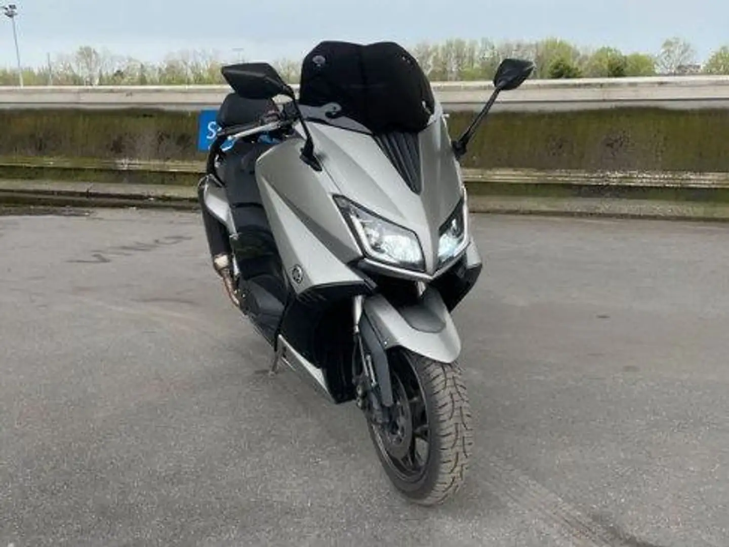 Yamaha TMAX 530 Silver Gris - 1