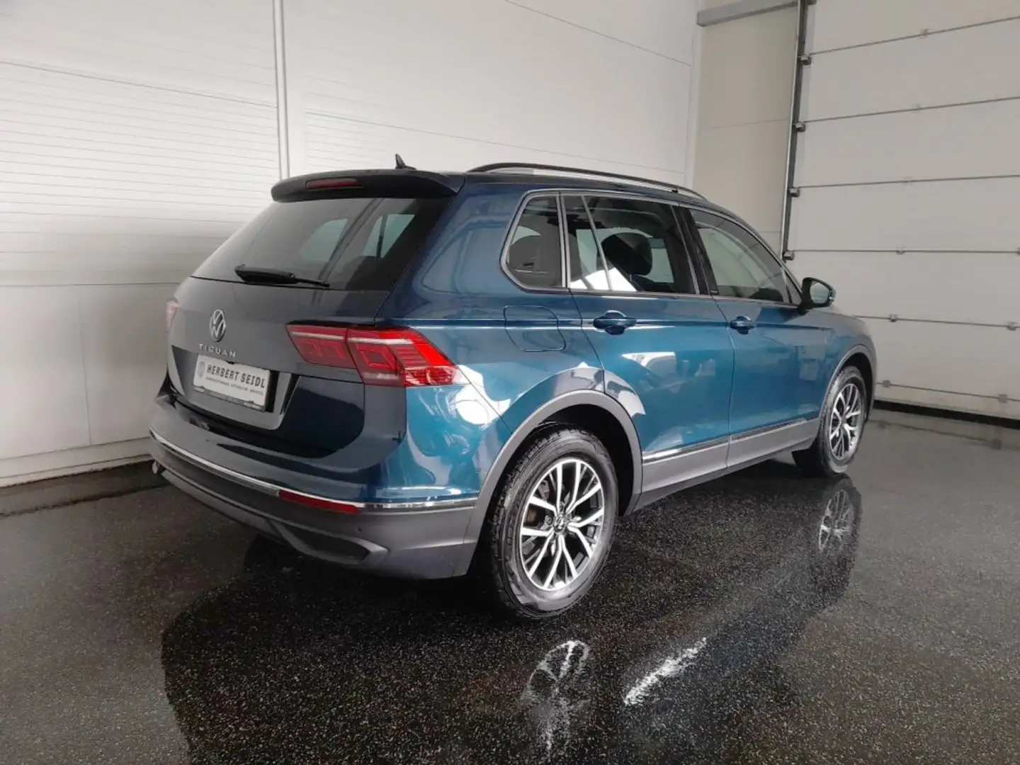 Volkswagen Tiguan LIFE 2,0 TDI DSG *STANDHZG / MATRIX-LED / NAVI / AHV & KAMERA / ACC / E-KLAPPE / TRAVEL ASSIST* Blau - 2