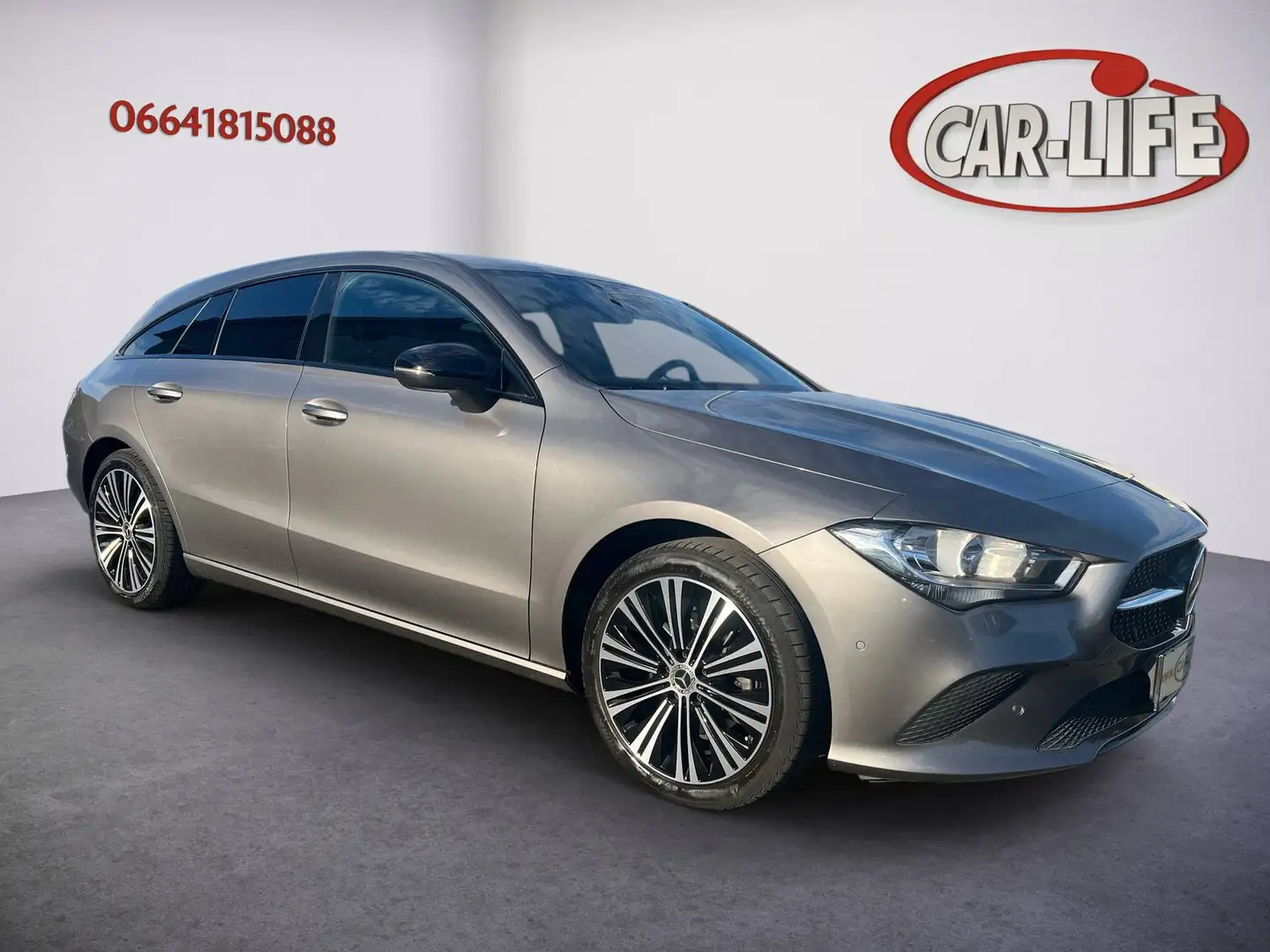 Mercedes-Benz CLA 200 CLA 200 d 4Matic (118.613) Grau - 2