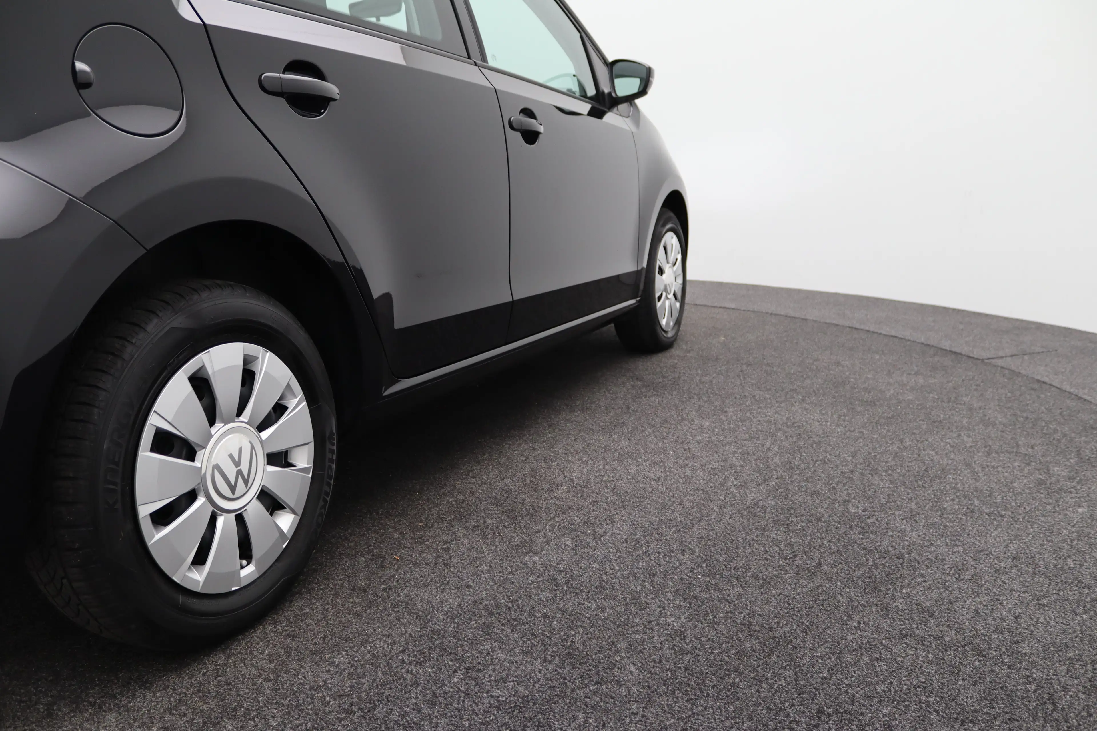 Volkswagen up! 1.0 | Achterbank in delen neerklapbaar | Airco | B — photo 10