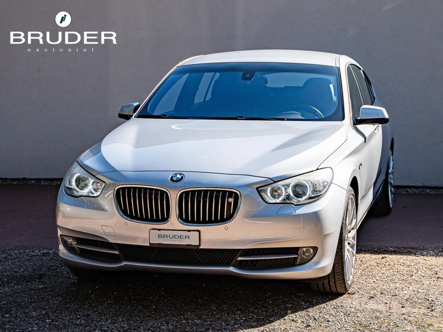 BMW 550 550IGT ! 120.000 nieuw BTW 550xi High Executive Stříbrná - 1