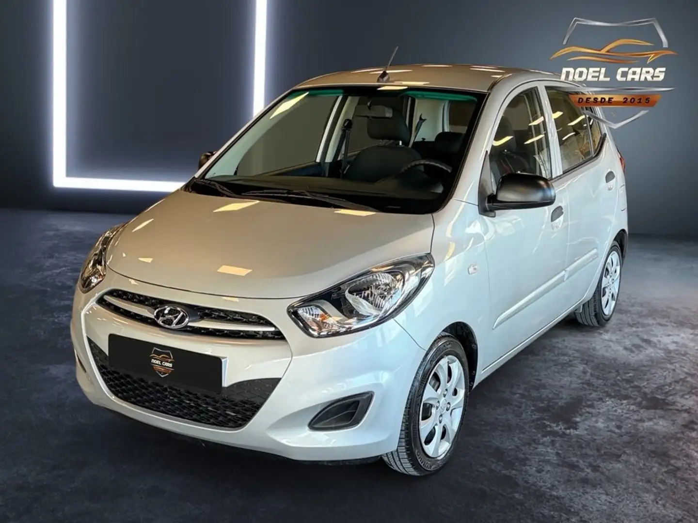 Hyundai i10 1.2 GLS Style Grijs - 1