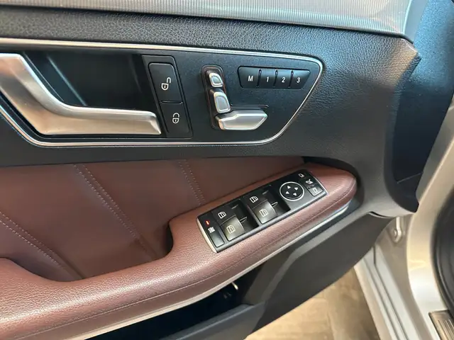 Mercedes-Benz E-Class view 9