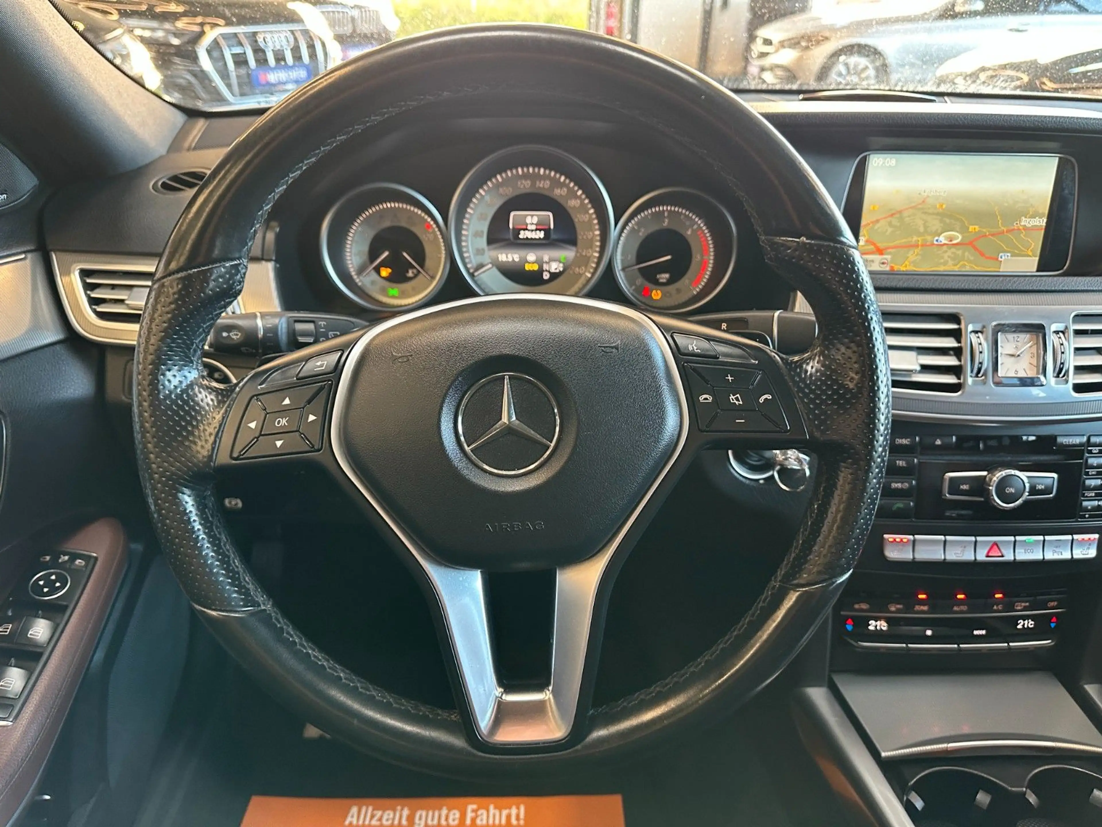 Mercedes-Benz E 350 *PANO*MEMORY*HarmanKardon*LEDER (BRAUN)* — photo 7