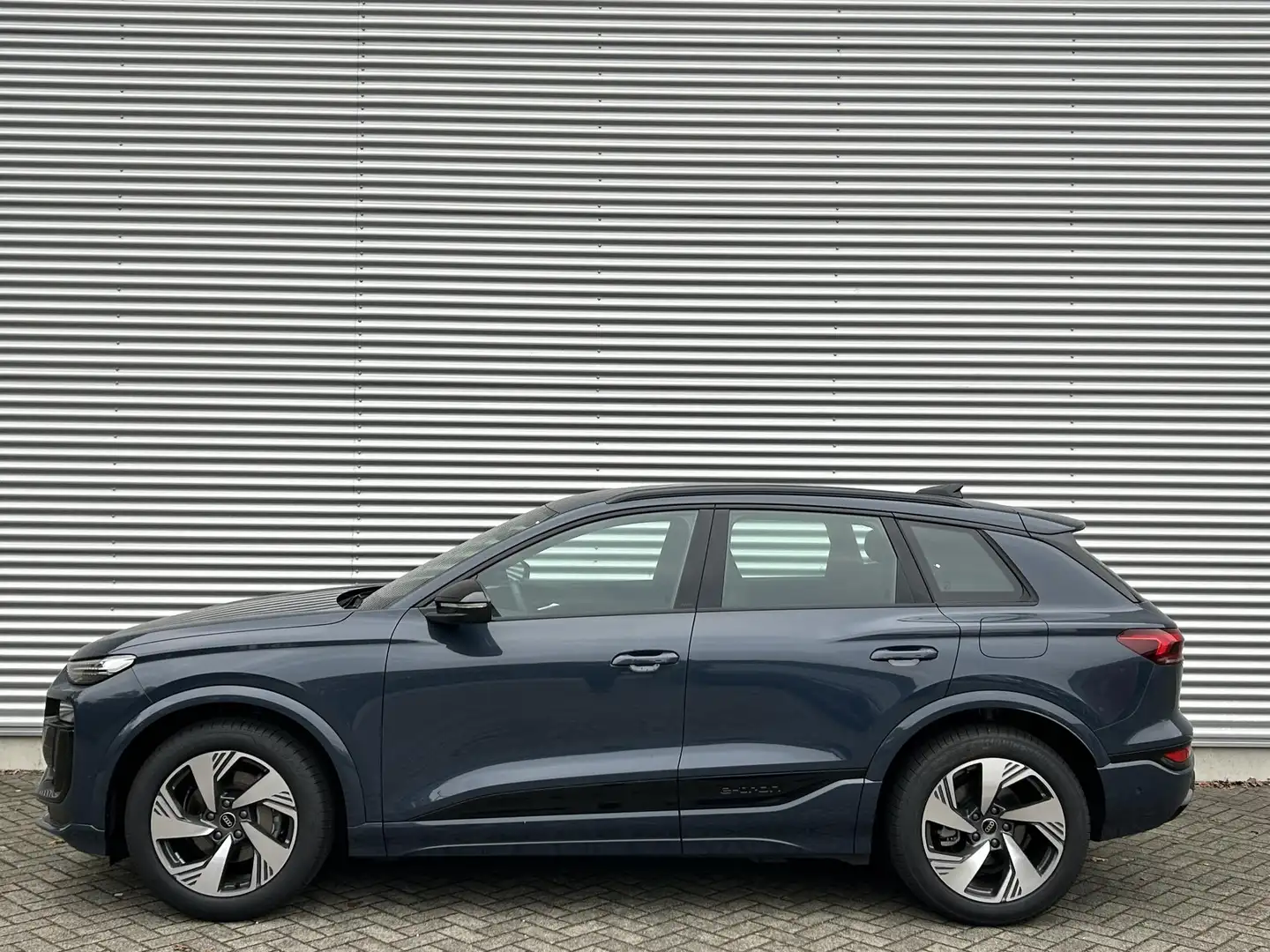 Audi Q6 e-tron S edition (B1) e-tron perf 225kW/306pk 100K Blauw - 2