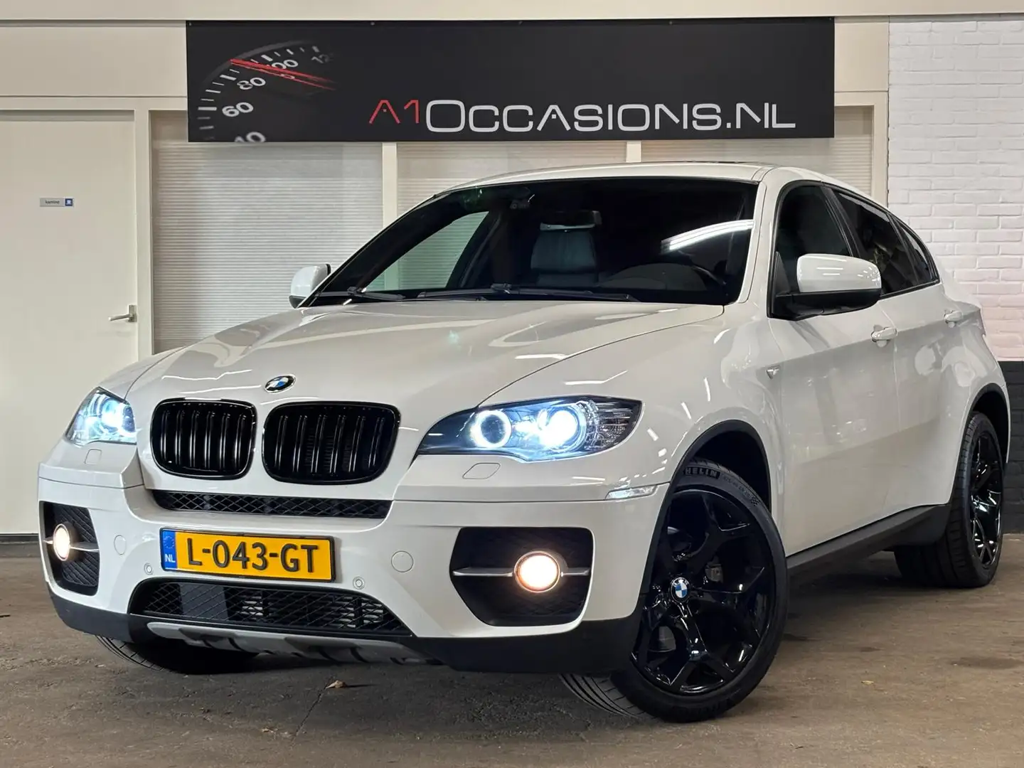 BMW X6 xDrive35i High Executive Wit - 2