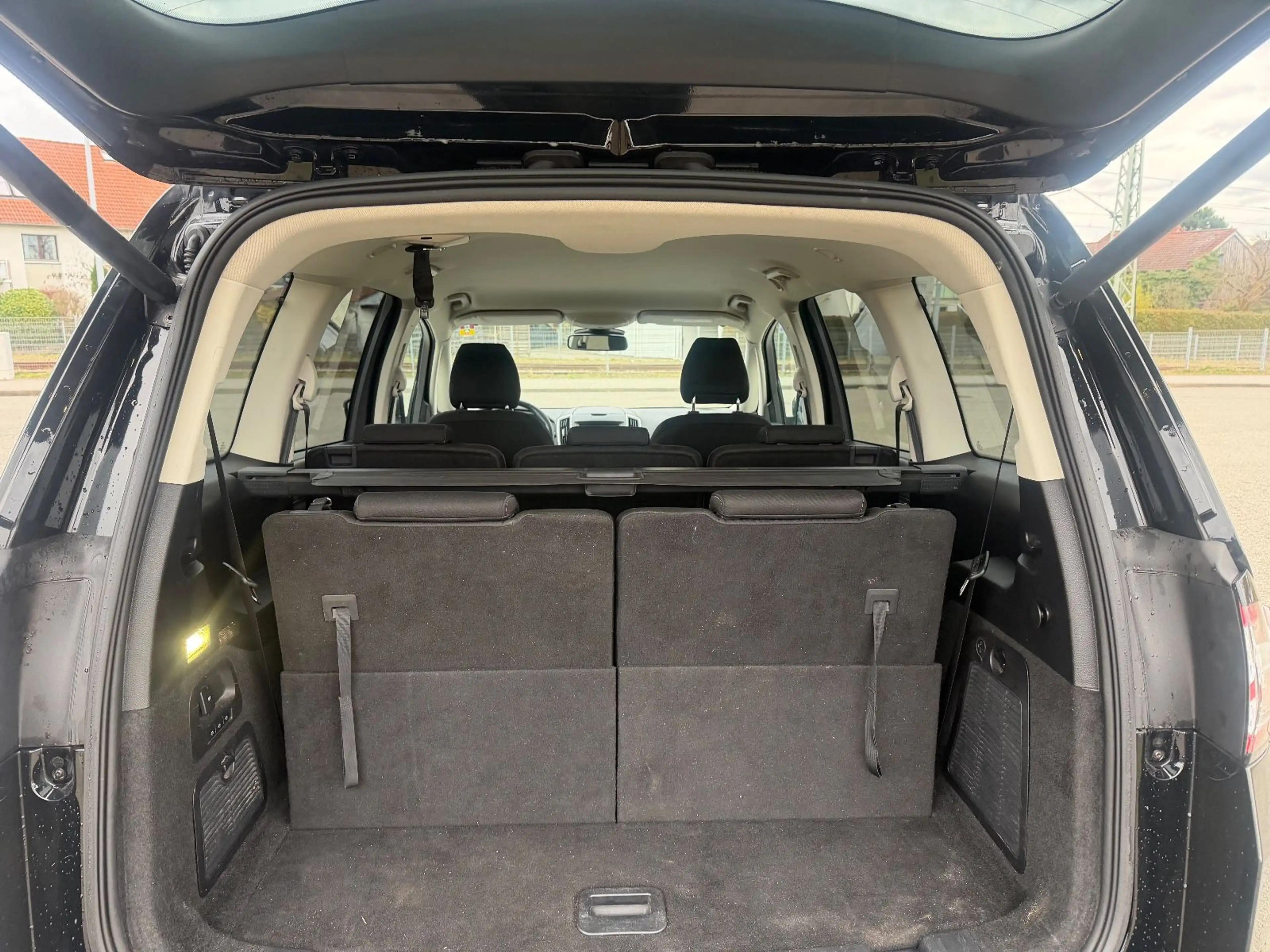 Ford Galaxy 2,0 TDCI*AUTOMATIK*NAVI*7 SITZE*AHK* — photo 15
