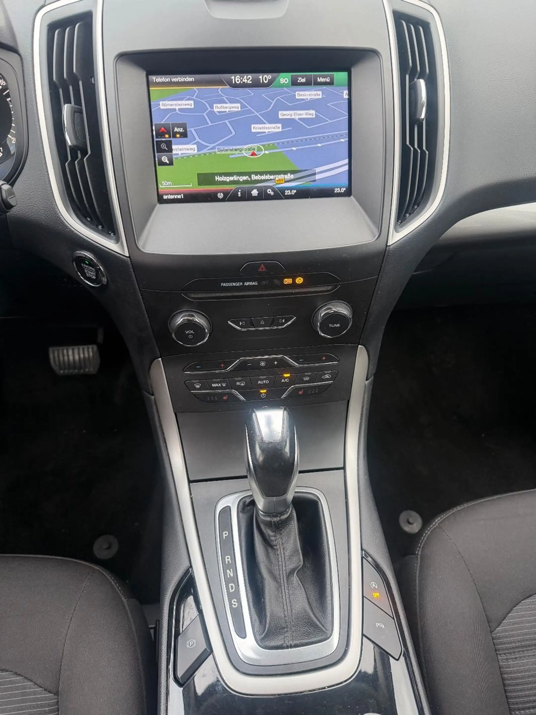 Ford Galaxy 2,0 TDCI*AUTOMATIK*NAVI*7 SITZE*AHK* — photo 14