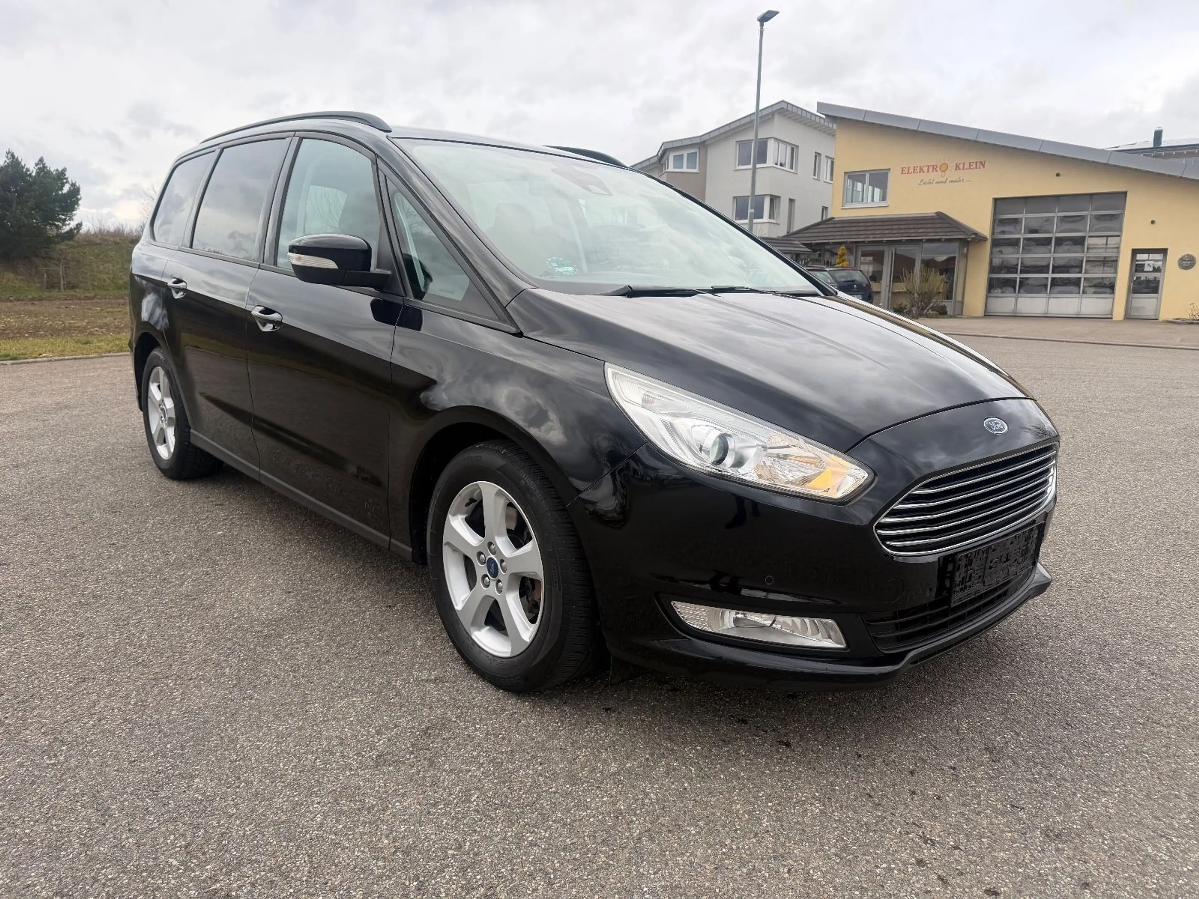 Ford Galaxy 2,0 TDCI*AUTOMATIK*NAVI*7 SITZE*AHK* — photo 3