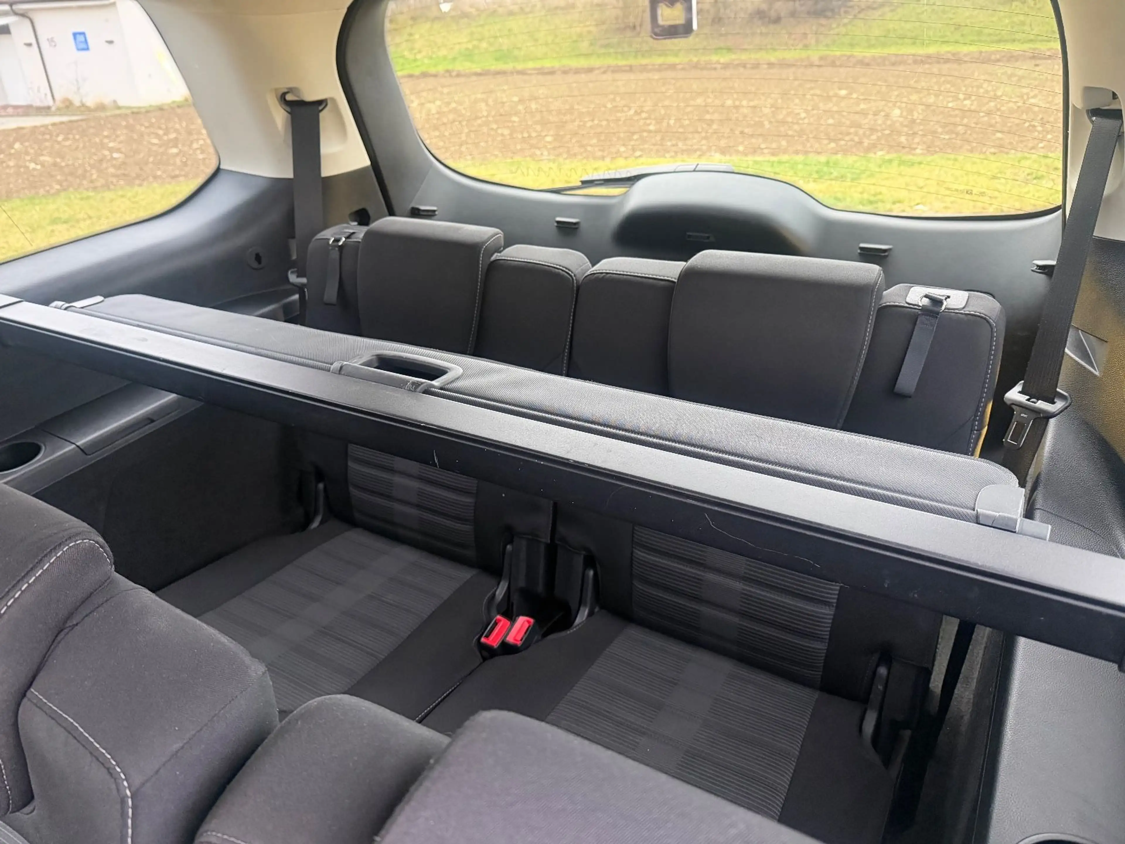 Ford Galaxy 2,0 TDCI*AUTOMATIK*NAVI*7 SITZE*AHK* — photo 12