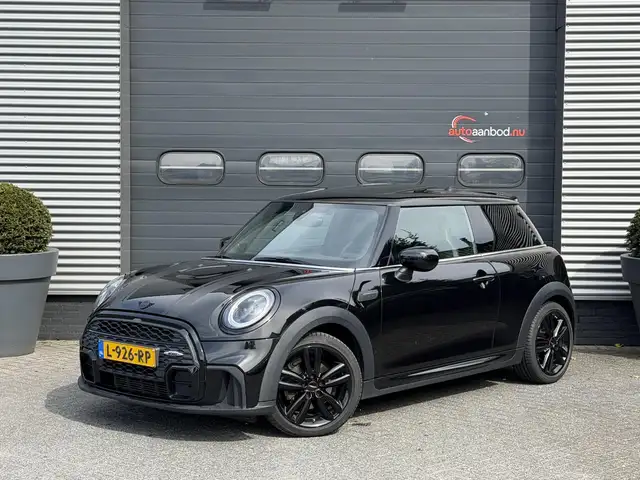 MINI John Cooper Works 3-Deurs 1.5 Cooper | Panoramadak | Camera | Harmon
