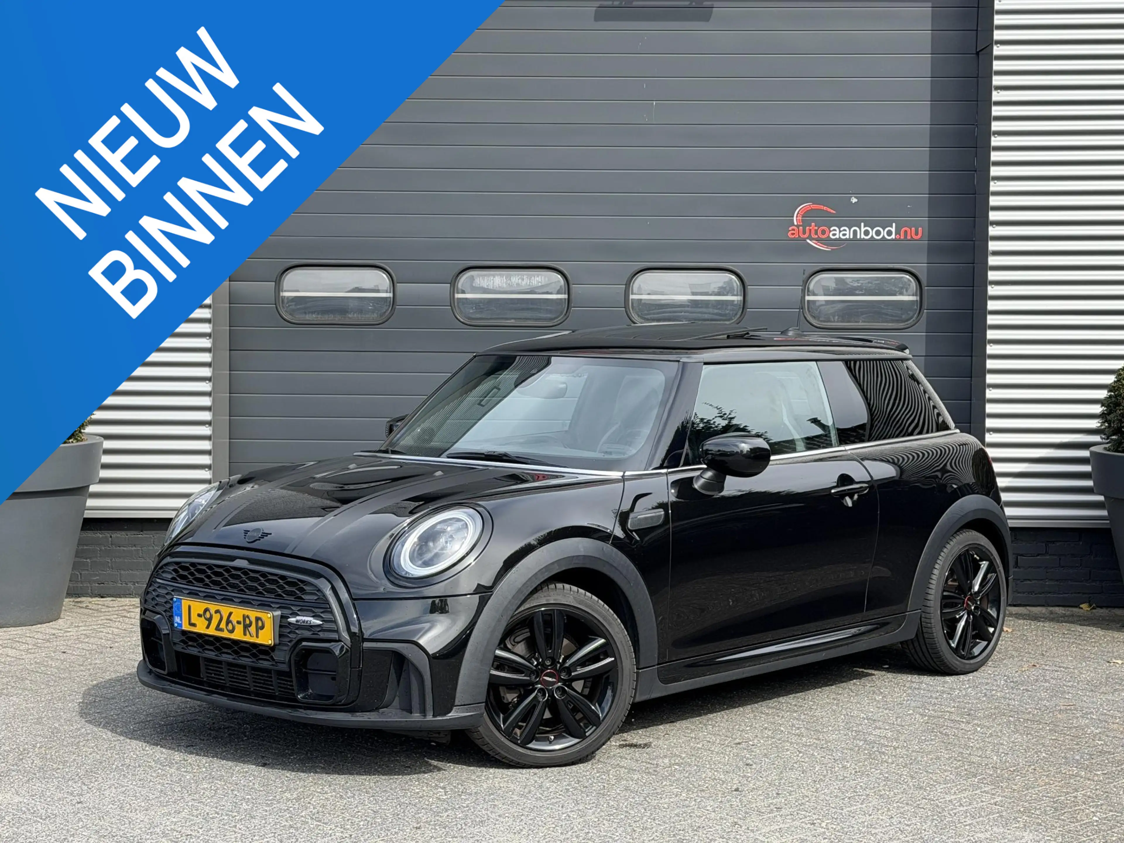 MINI John Cooper Works 3-Deurs 1.5 Cooper | Panoramadak | Camera | Harmon