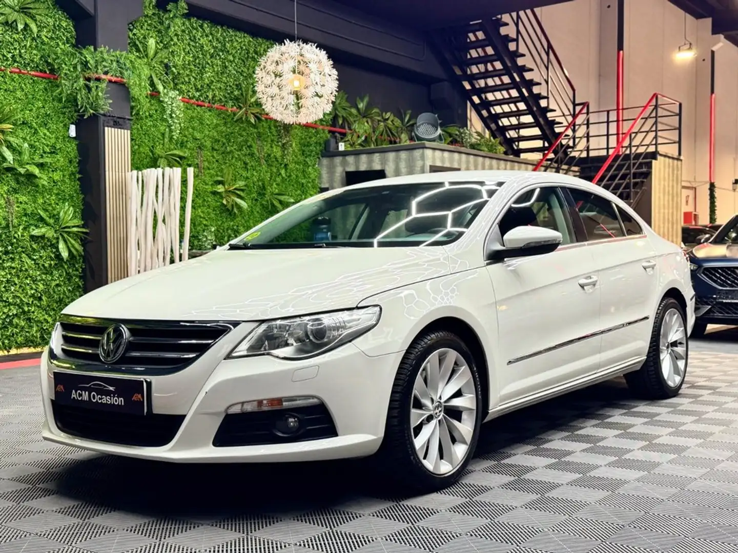 Volkswagen Passat CC 2.0 TDI 140cv DPF DSG Blanco - 1