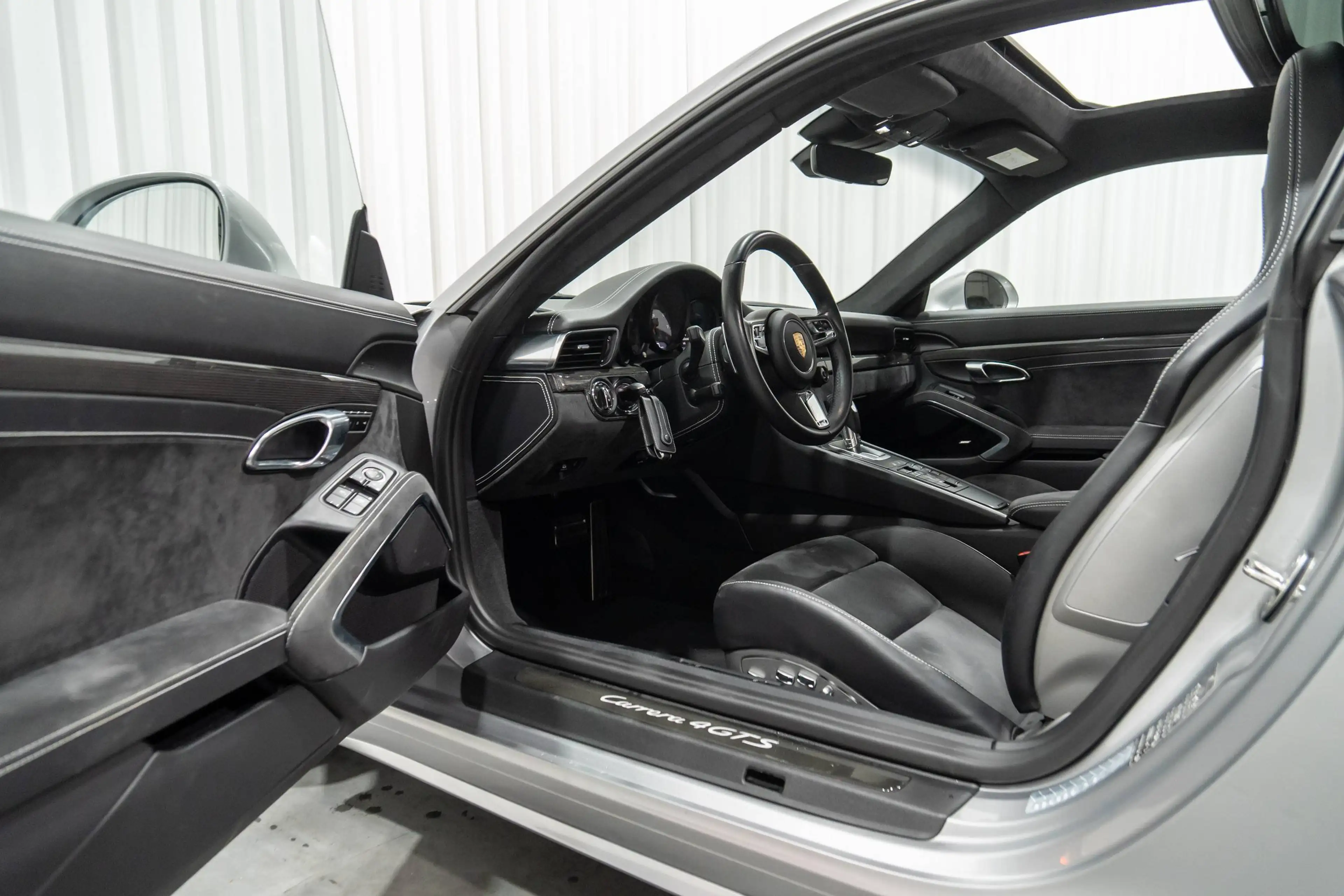Porsche 991 .2 Carrera 4 GTS Coupé Schuifdak BOSE Sportuitlaat — photo 13