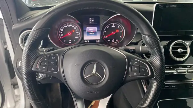 Mercedes-Benz C-Class view 9