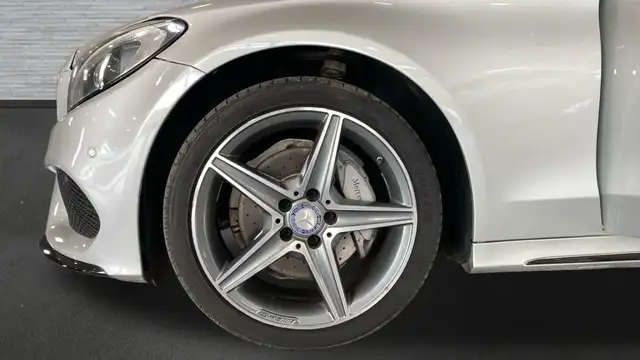 Mercedes-Benz C-Class view 5