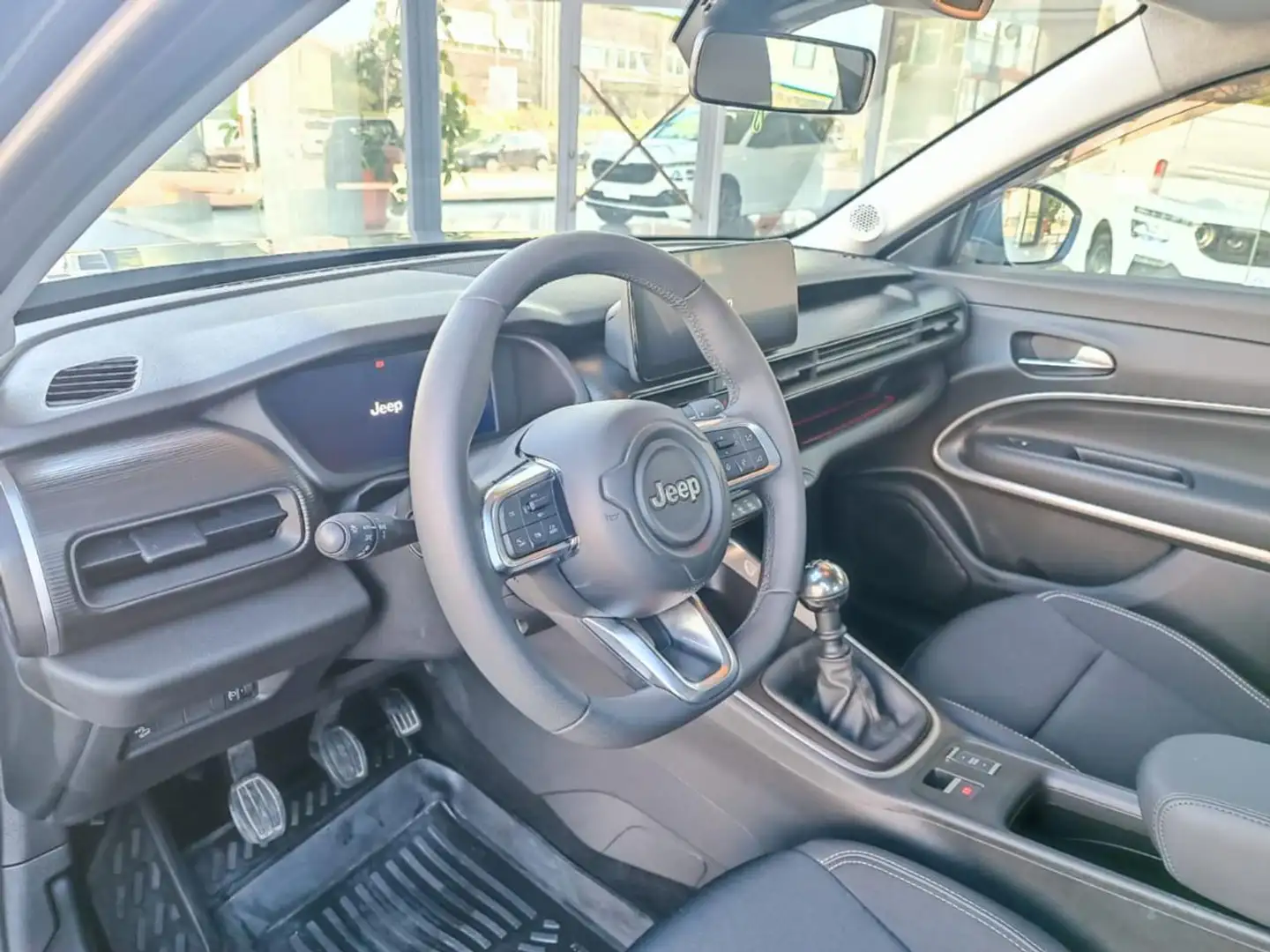 Jeep Avenger 1.2 Turbo 100 CV Altitude Gris - 2