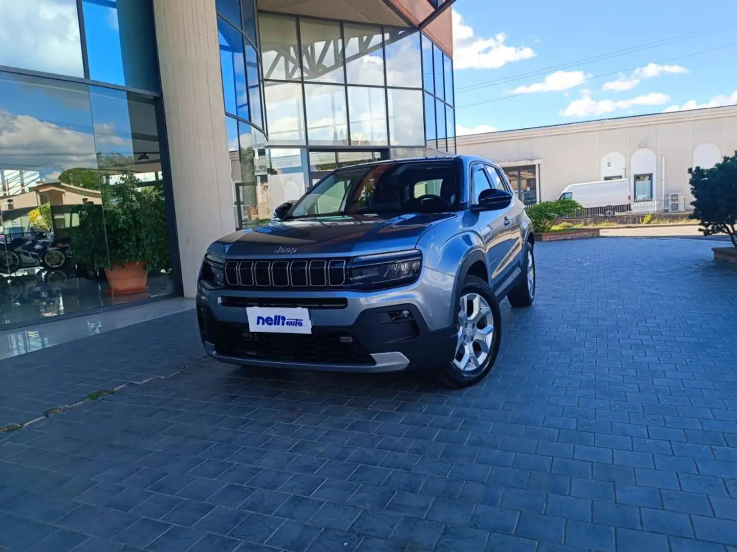 Jeep Avenger 1.2 Turbo 100 CV Altitude Gris - 1