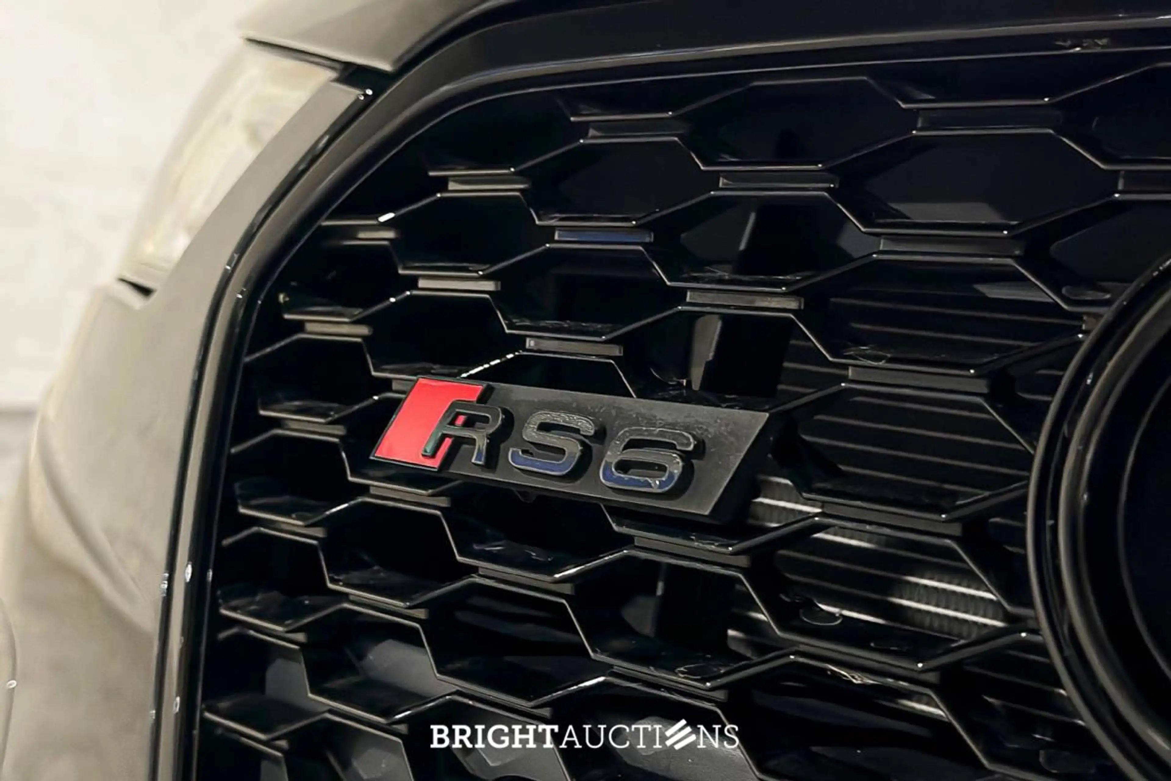 Audi RS6 Avant 4.0 V8 TFSI quattro Pro Line Plus — photo 11