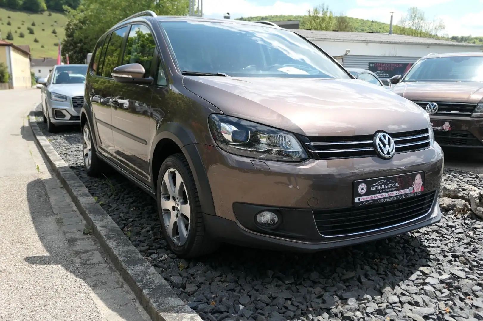 Volkswagen Touran Cross 2.0 TDI/ NAVI/ XENON/ AHK Bruin - 2