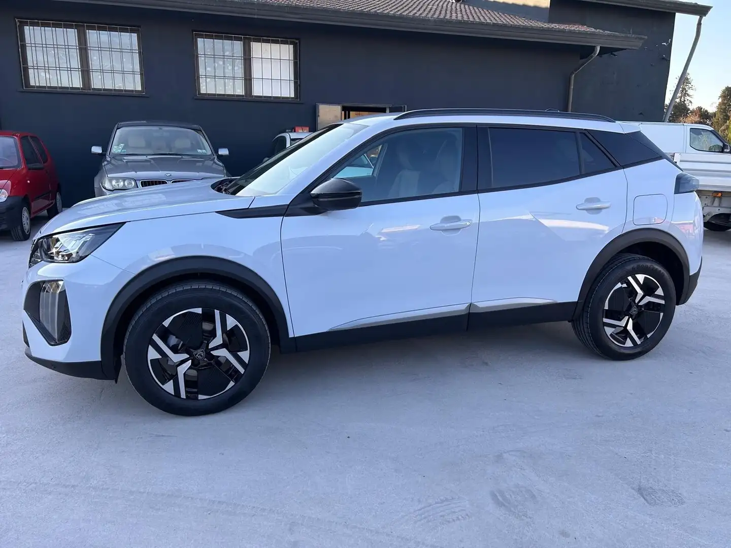 Peugeot 2008 PureTech 100 S&S Allure Bianco - 2