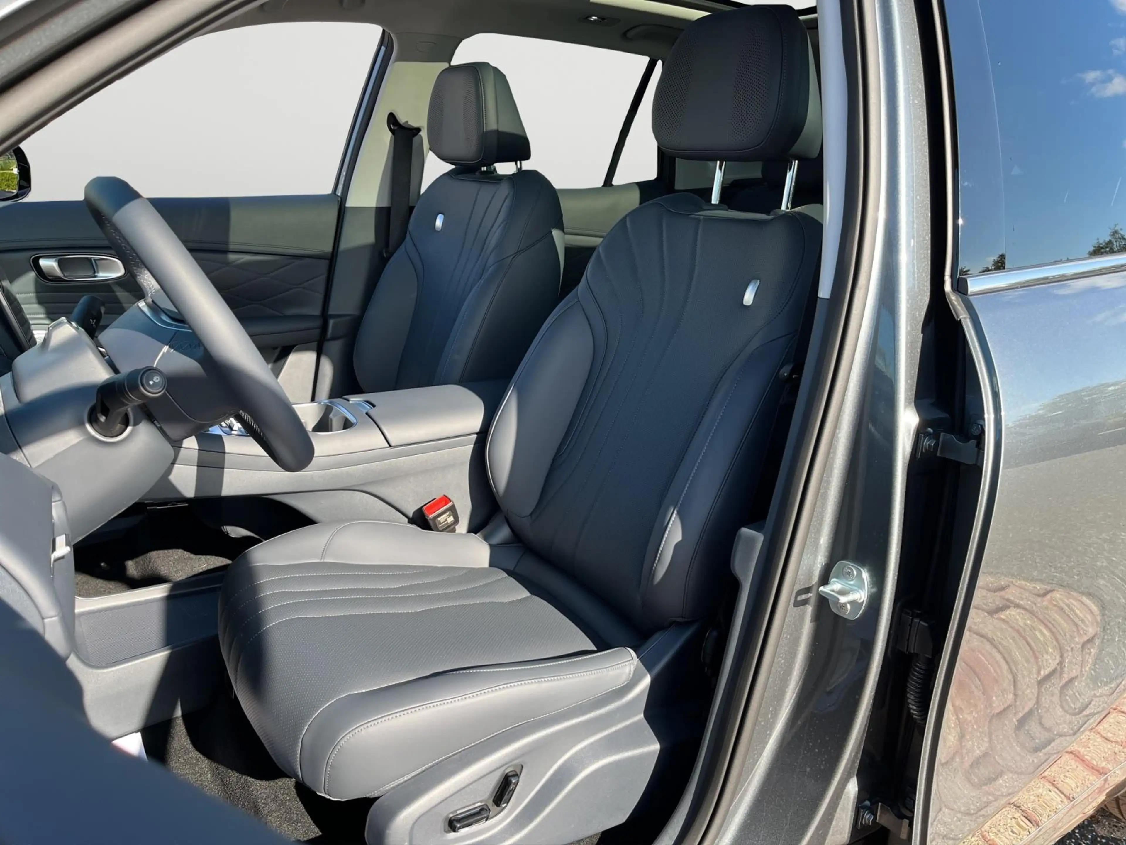Geely Starray EM-i 1.5 Max+ | PANO | Elec. klep | Leder | LUXE!! | 8J — photo 4