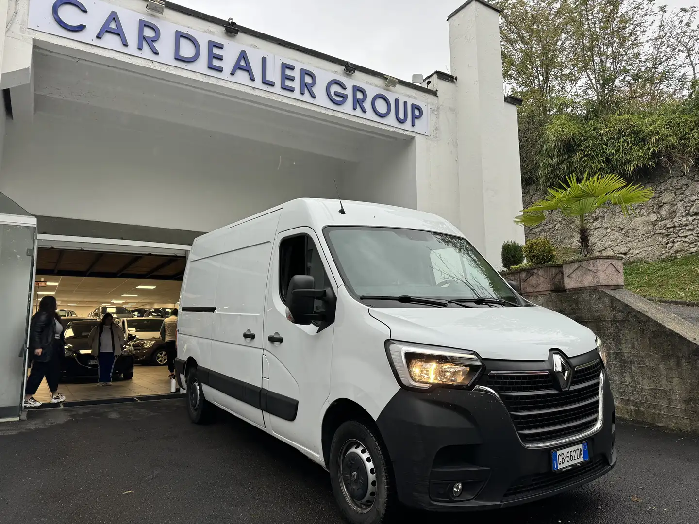 Renault Master T33 2.3 dci 135 cv L2H2 ICE Blanc - 1