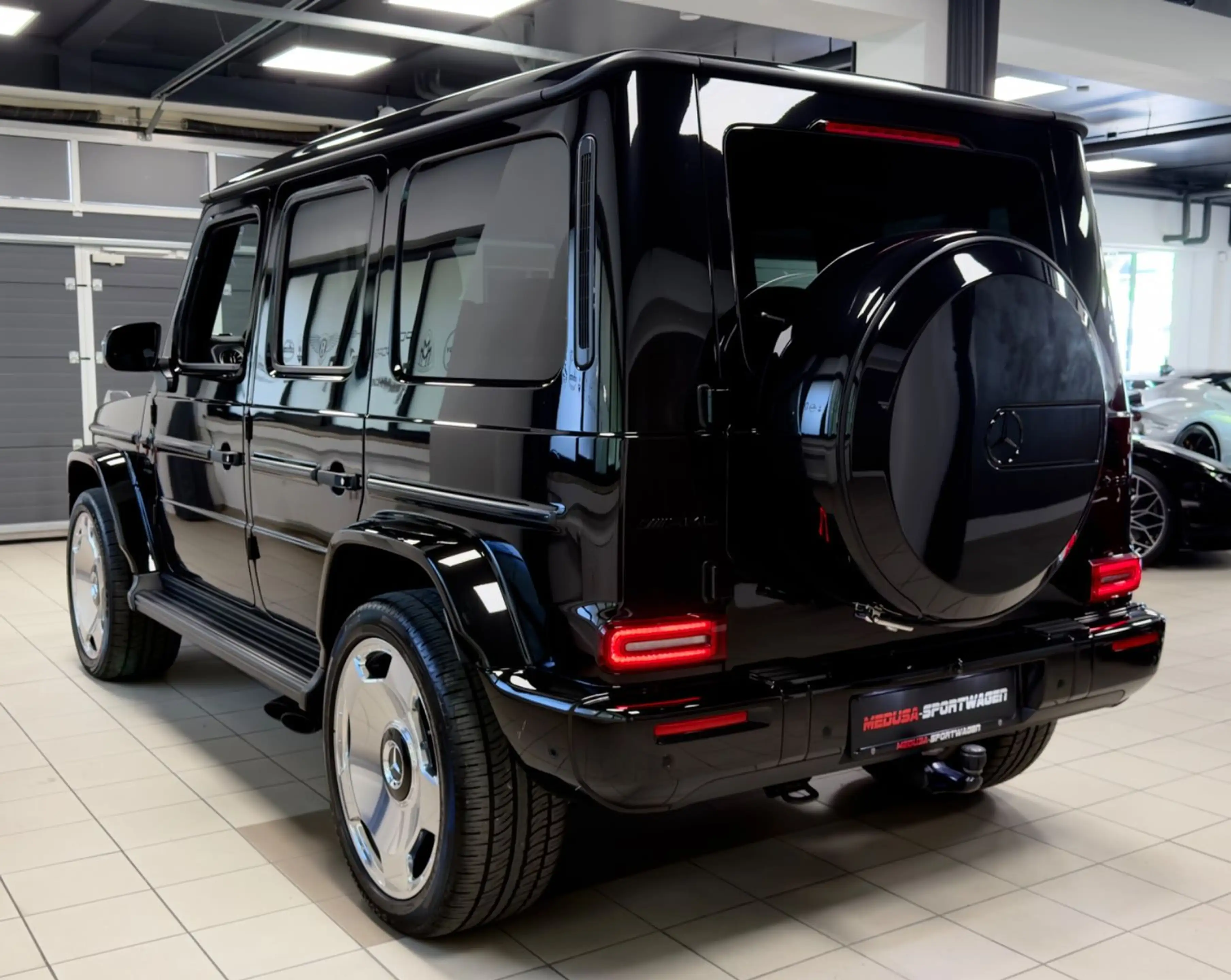 Mercedes-Benz G 63 AMG FACELIFT NIGHTPACK II MASSAGE BURMESTER — photo 10