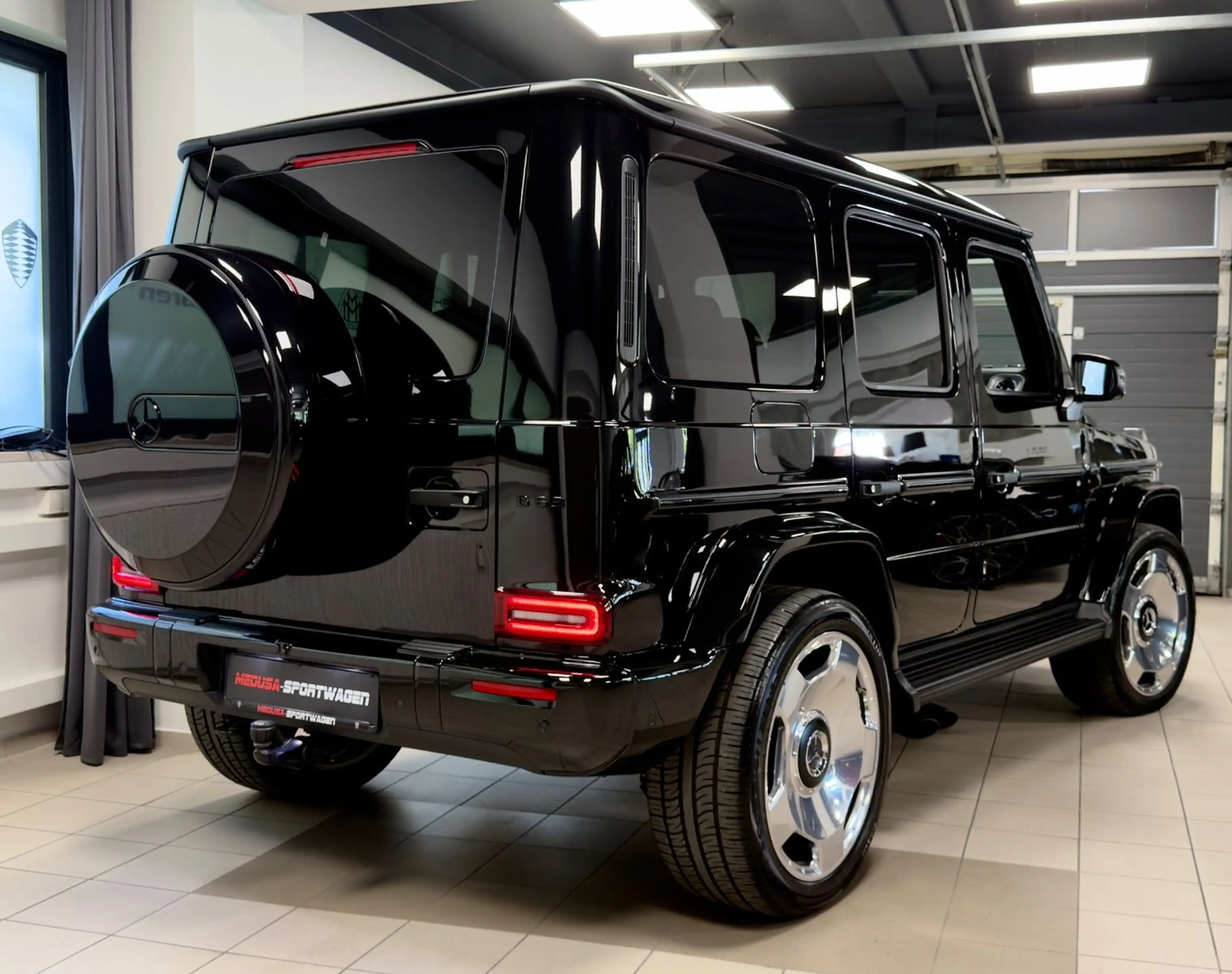 Mercedes-Benz G 63 AMG FACELIFT NIGHTPACK II MASSAGE BURMESTER — photo 4