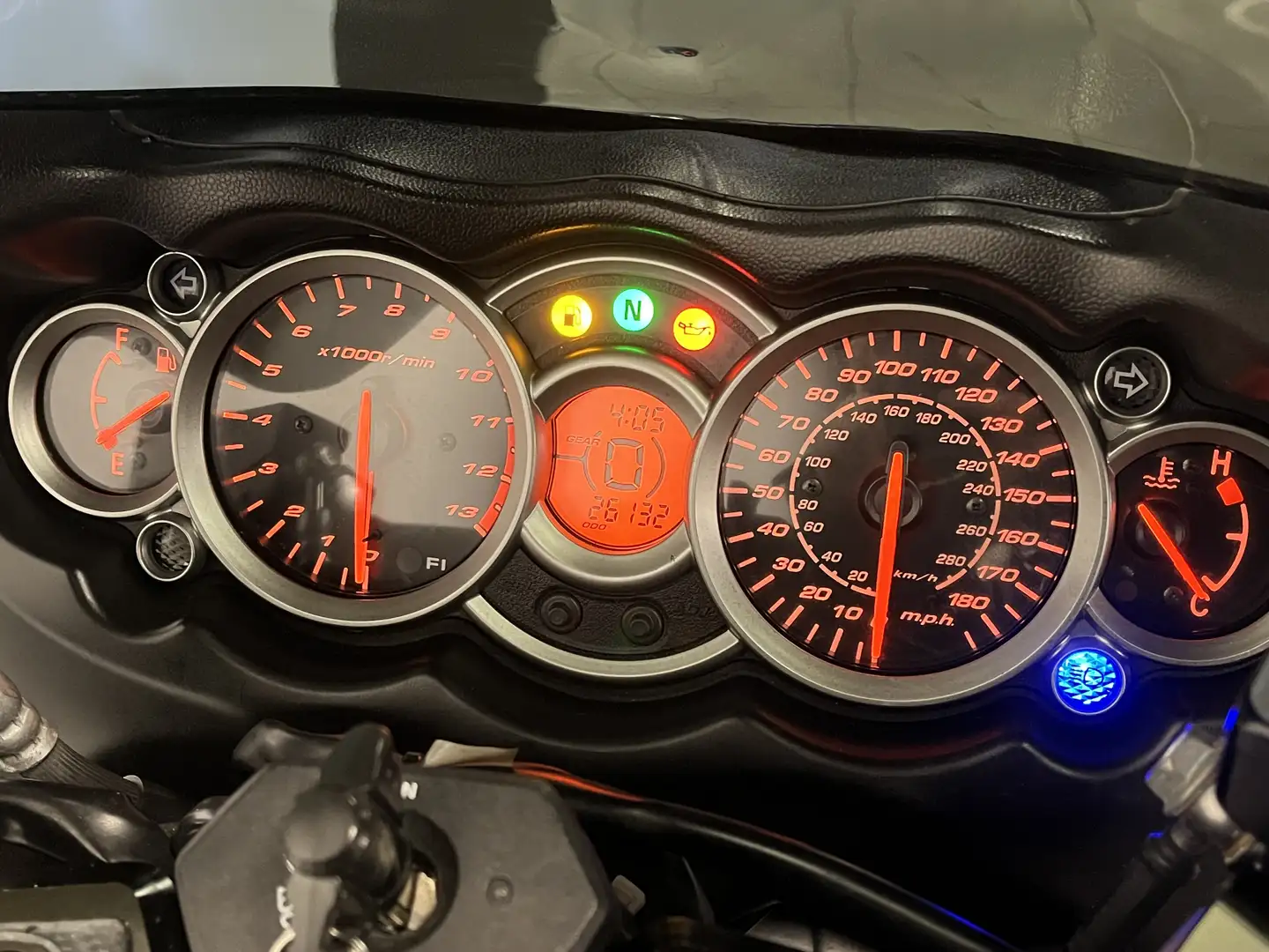 Suzuki GSX 1300 GSX-R HAYABUSA Negro - 2