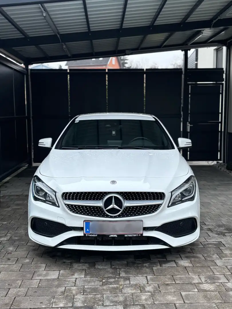 Mercedes-Benz CLA 180 AMG-Line - 1