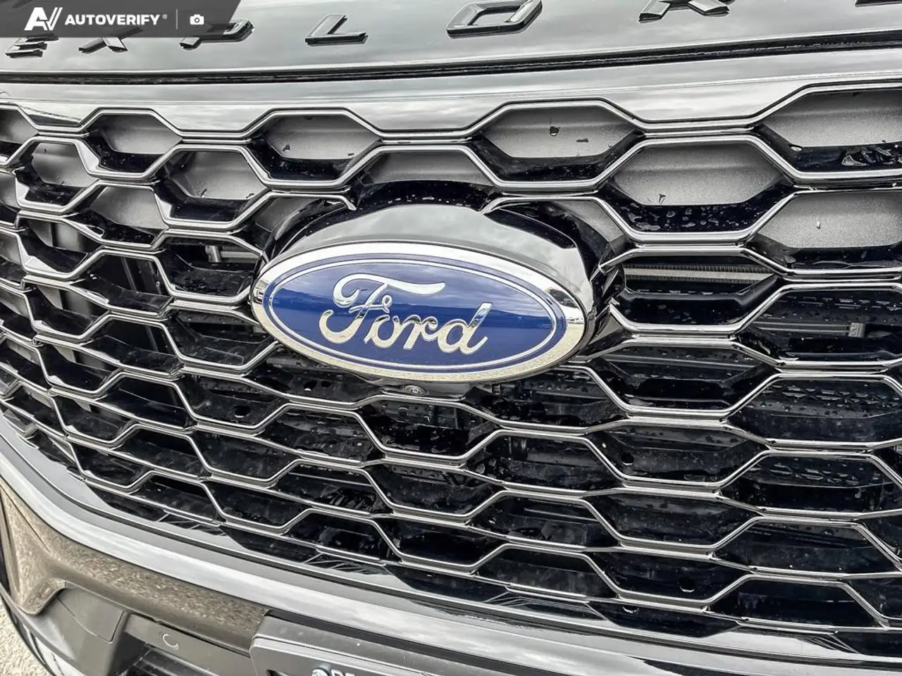Ford Explorer снимка Ford Explorer