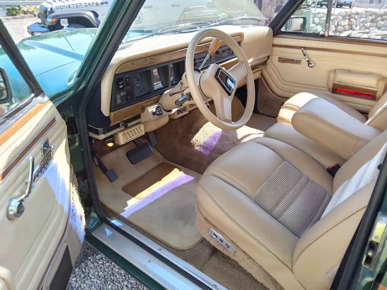 Jeep Wagoneer, foto 10