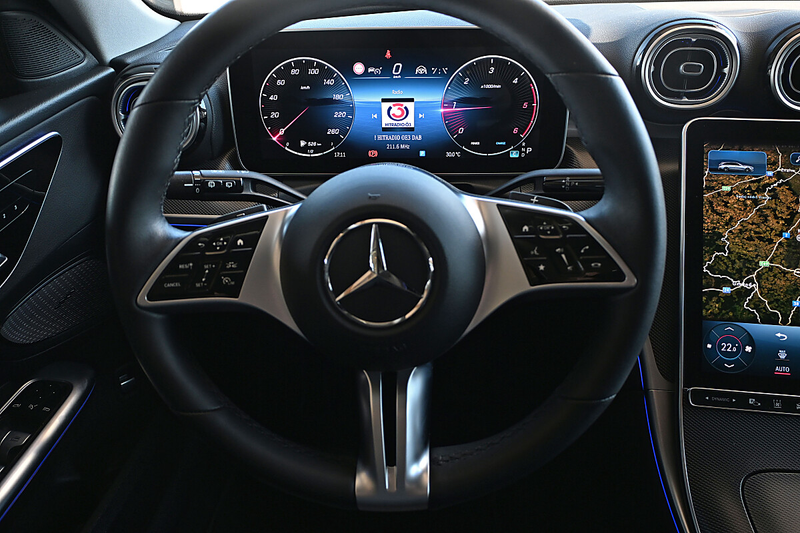 Mercedes-Benz C 200 d T Aut. AMG ACC, AHK elektr., 360 CAM, Standhe... — photo 13