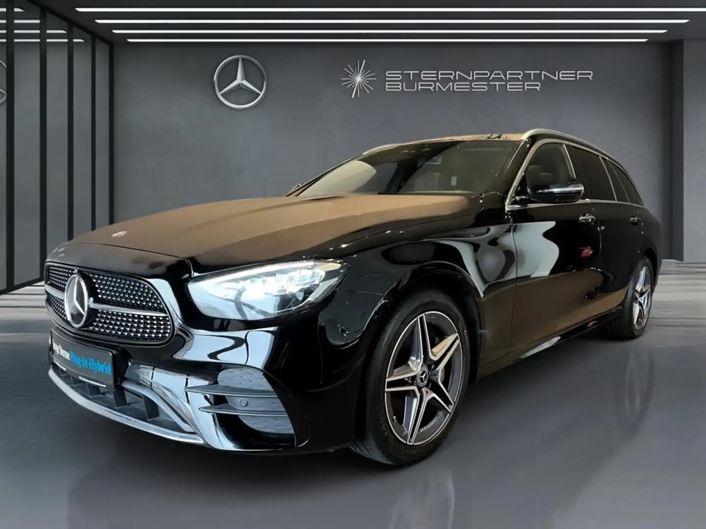 Mercedes-Benz E 300 de T AMG+MBUX+Ambiente+WIDE+Burmester+PANO Schwarz - 2