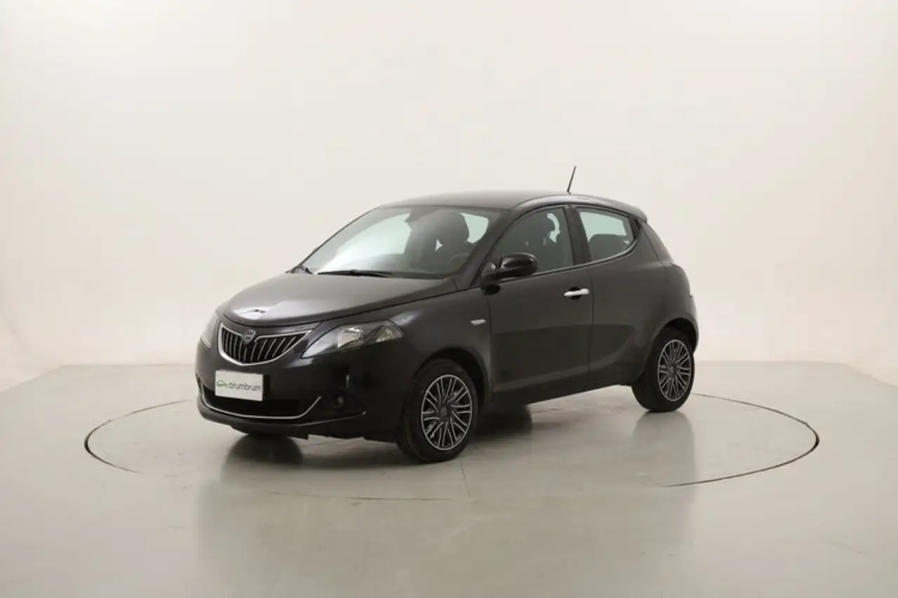 Lancia Ypsilon Hybrid Gold 1.0 Mild Hybrid 70CV