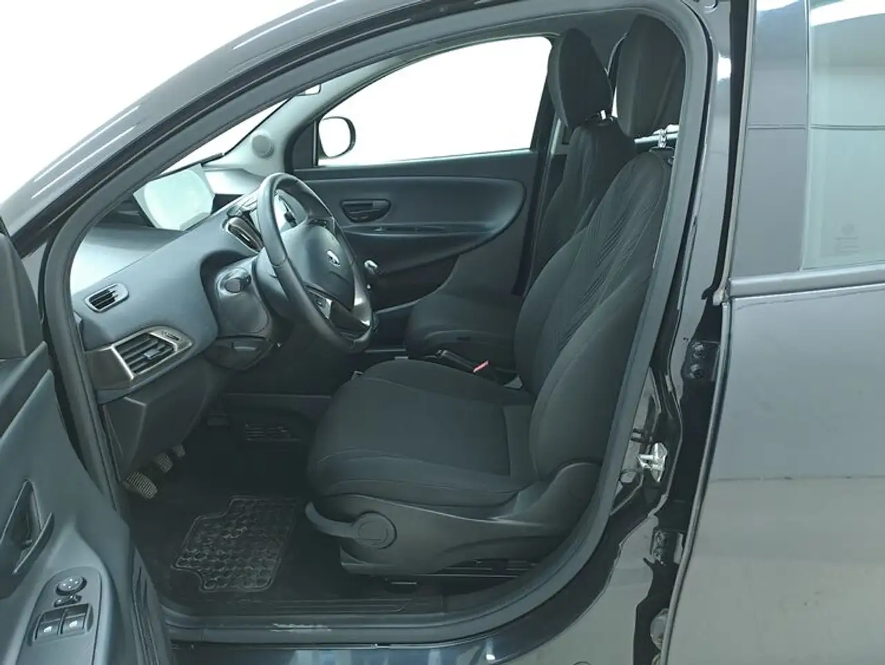 Lancia Ypsilon Hybrid Gold 1.0 Mild Hybrid 70CV, миниатюра 10