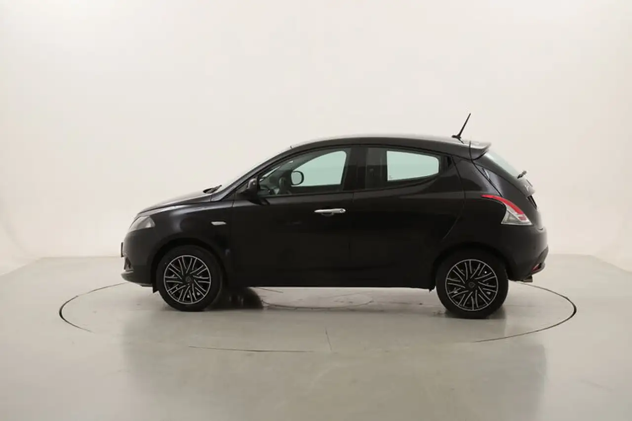 Lancia Ypsilon Hybrid Gold 1.0 Mild Hybrid 70CV, миниатюра 2
