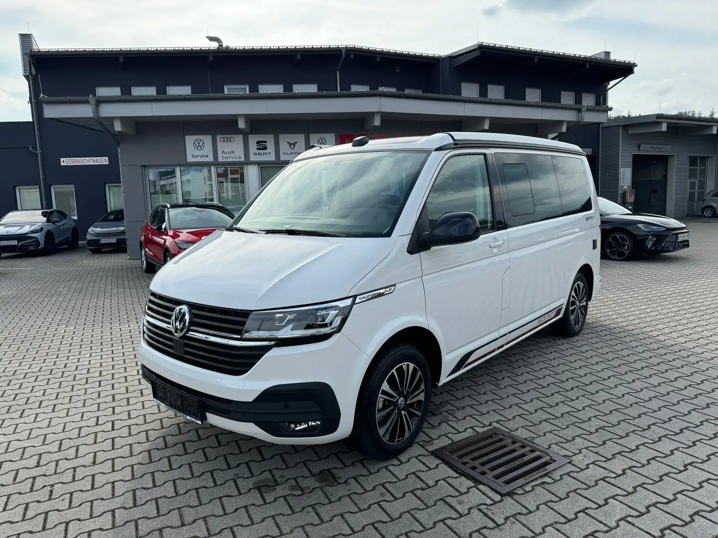 Volkswagen T6.1 California VW T6.1 California Beach Edition Camper TDI 4M Weiß - 1