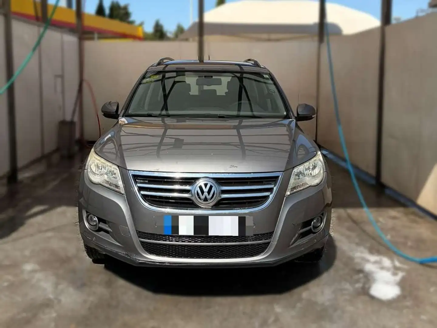 Volkswagen Tiguan 2.0 TDI Front Drive 140 Advance BM Tech Gris - 1